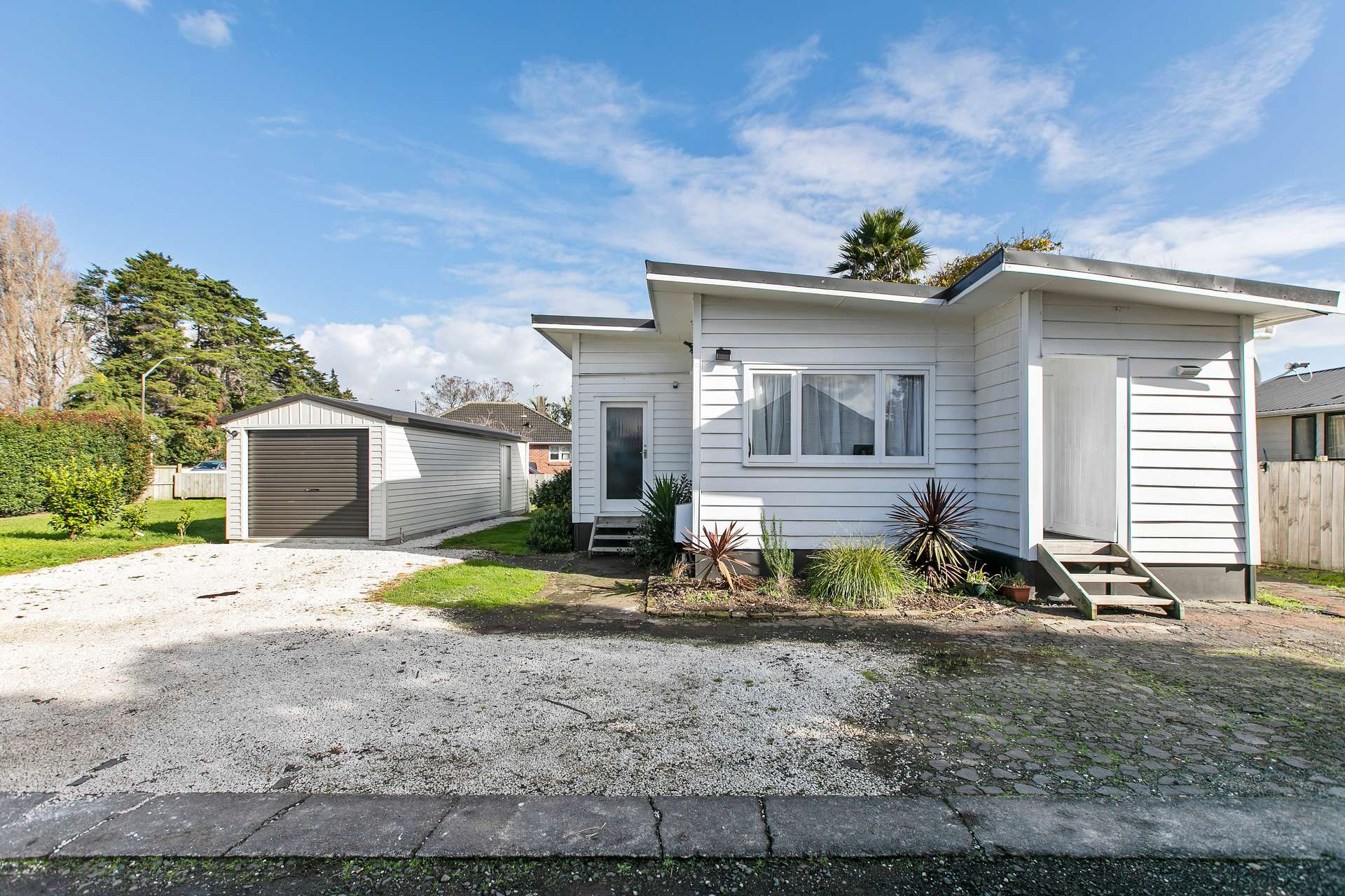 141 Mangere Road photo 0