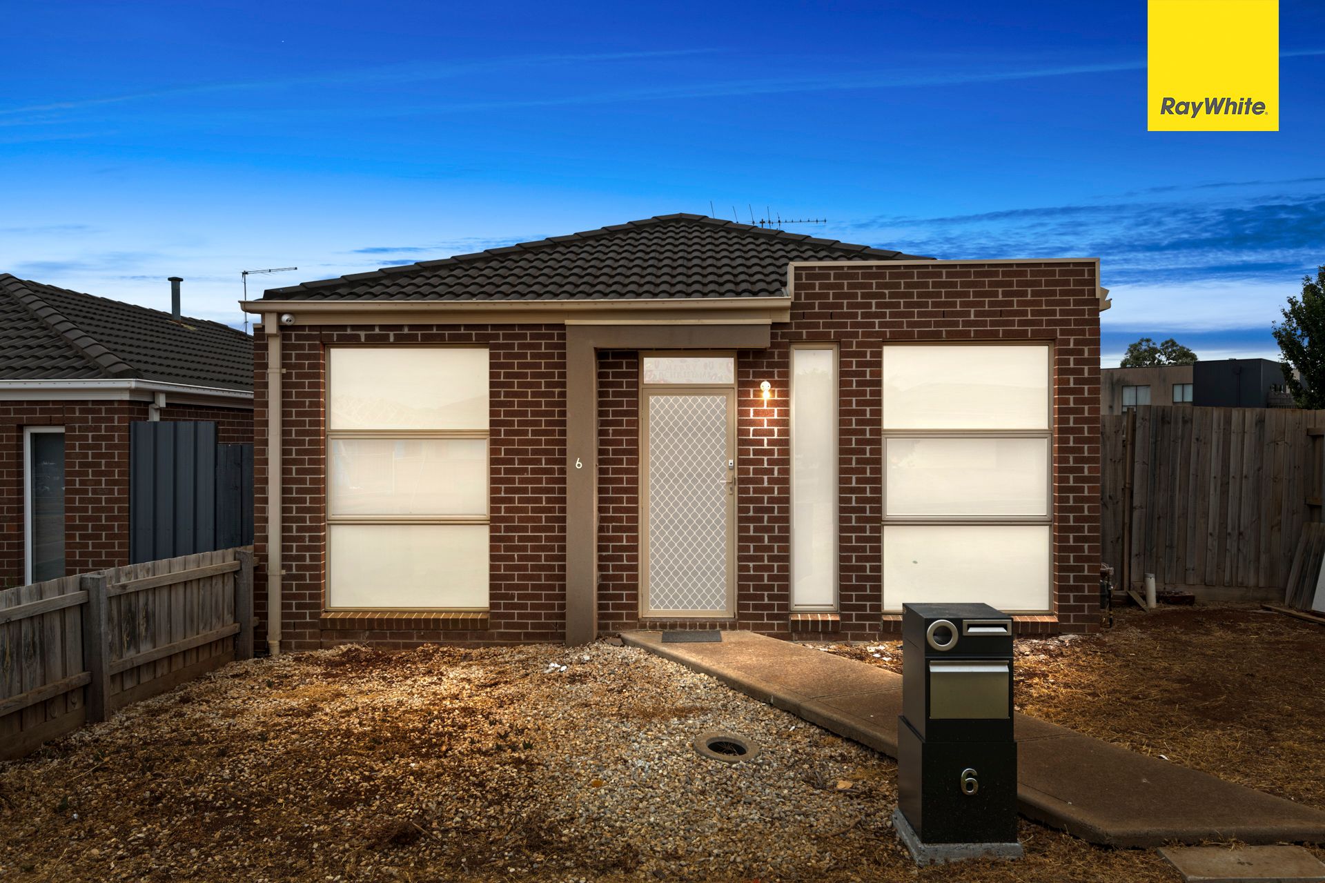 6 Roslyn Park Drive, HARKNESS VIC 3337