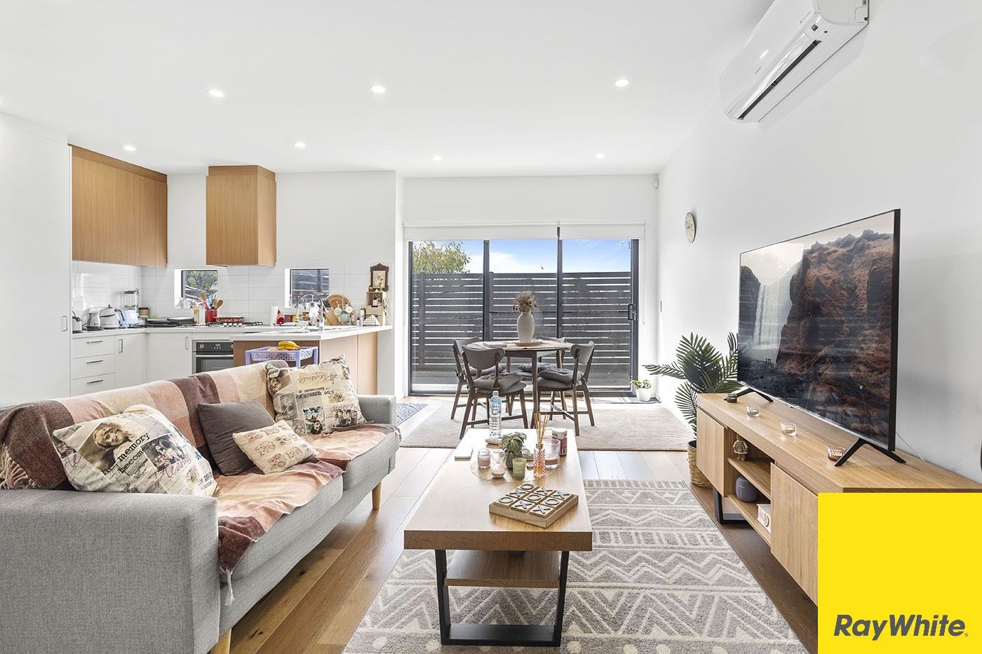 2/18 Chaleyer Street, Reservoir, VIC 3073
