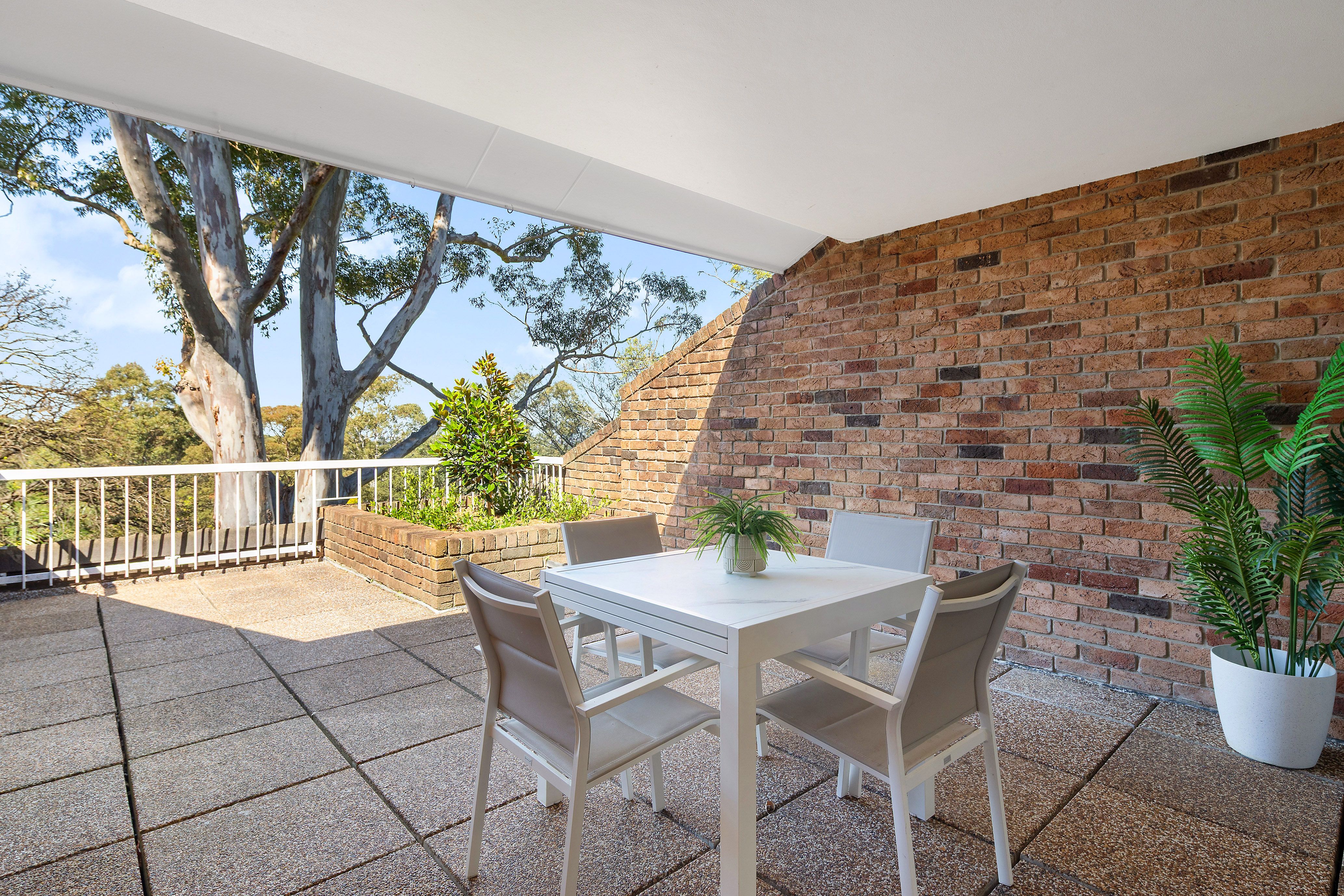 25/10 Kissing Point Road — photo from Ray White Upper North Shore