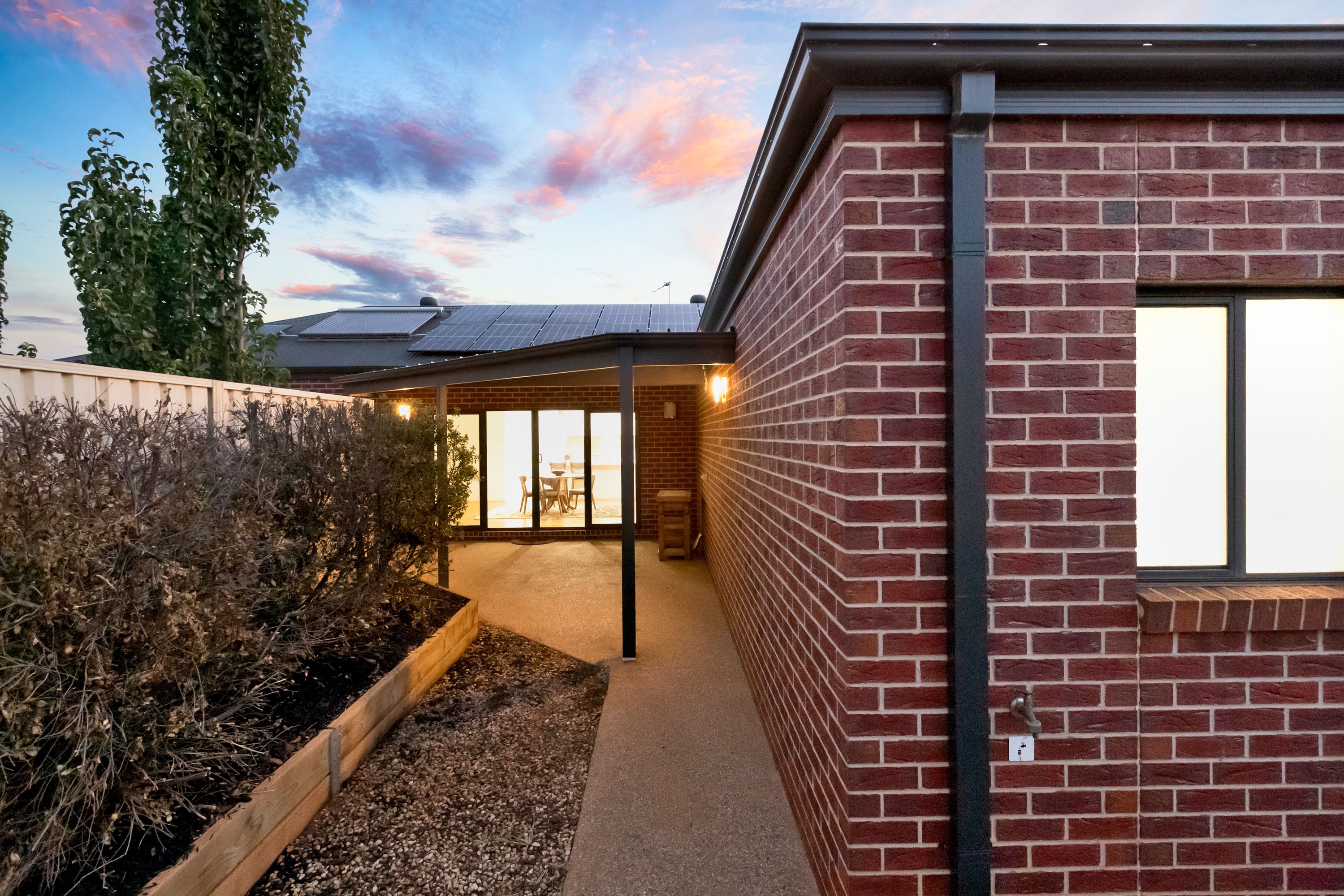 18 Dawn Avenue — photo 17 of 18