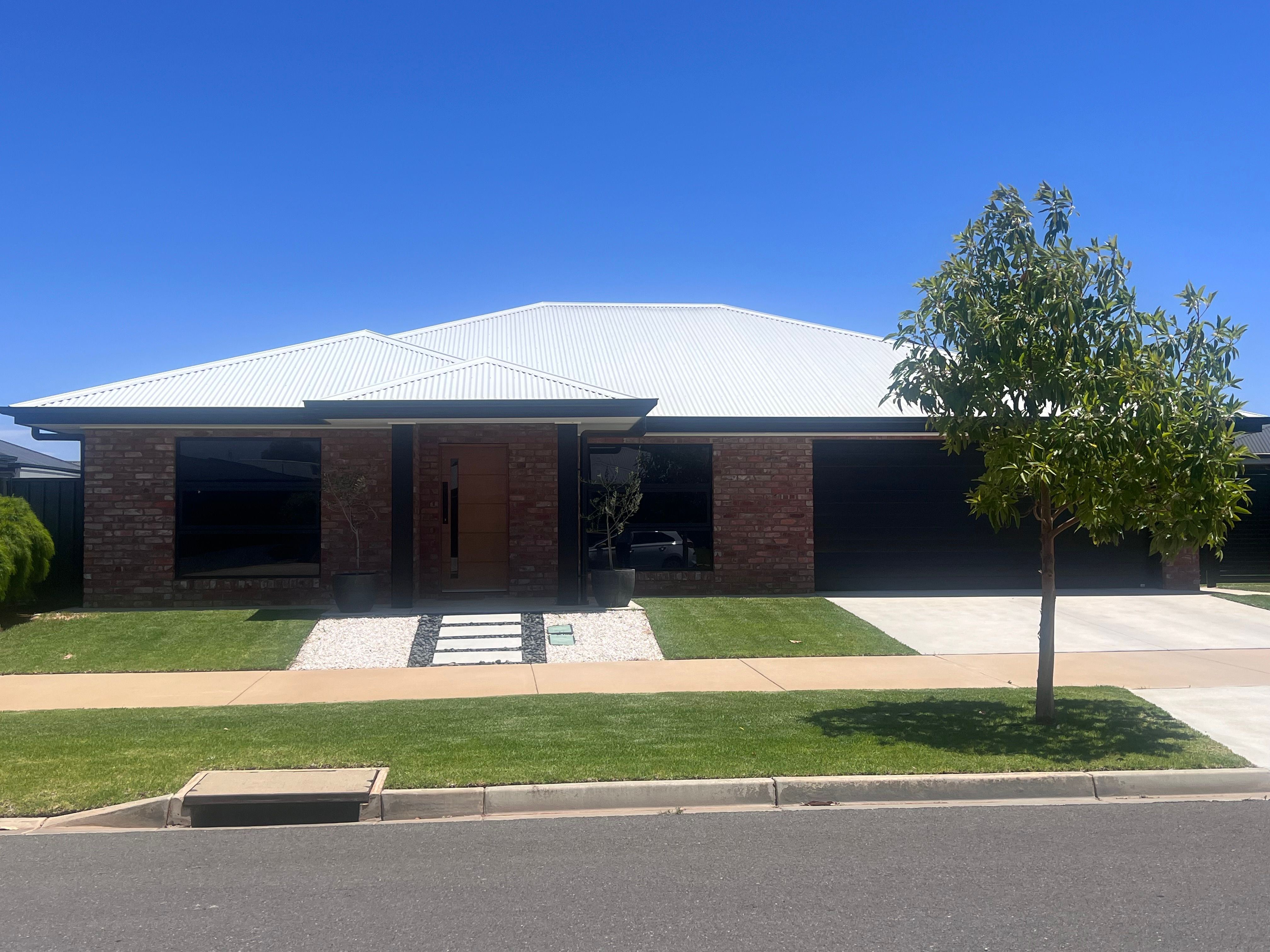 15 Sandalwood Avenue, Swan Hill, VIC 3585 Leased House Ray White