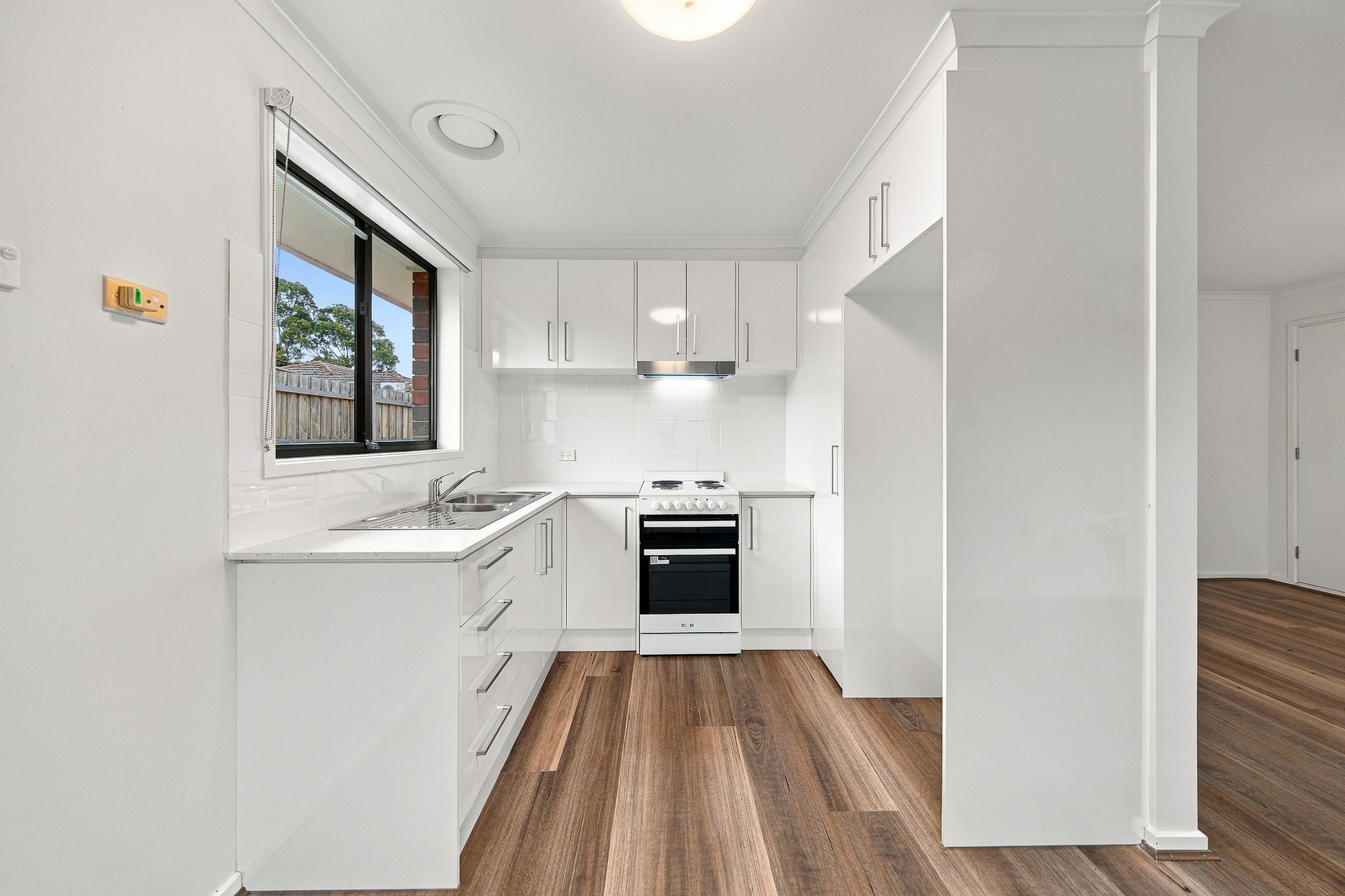 3/4 Fairfield Street — photo 2 of 10