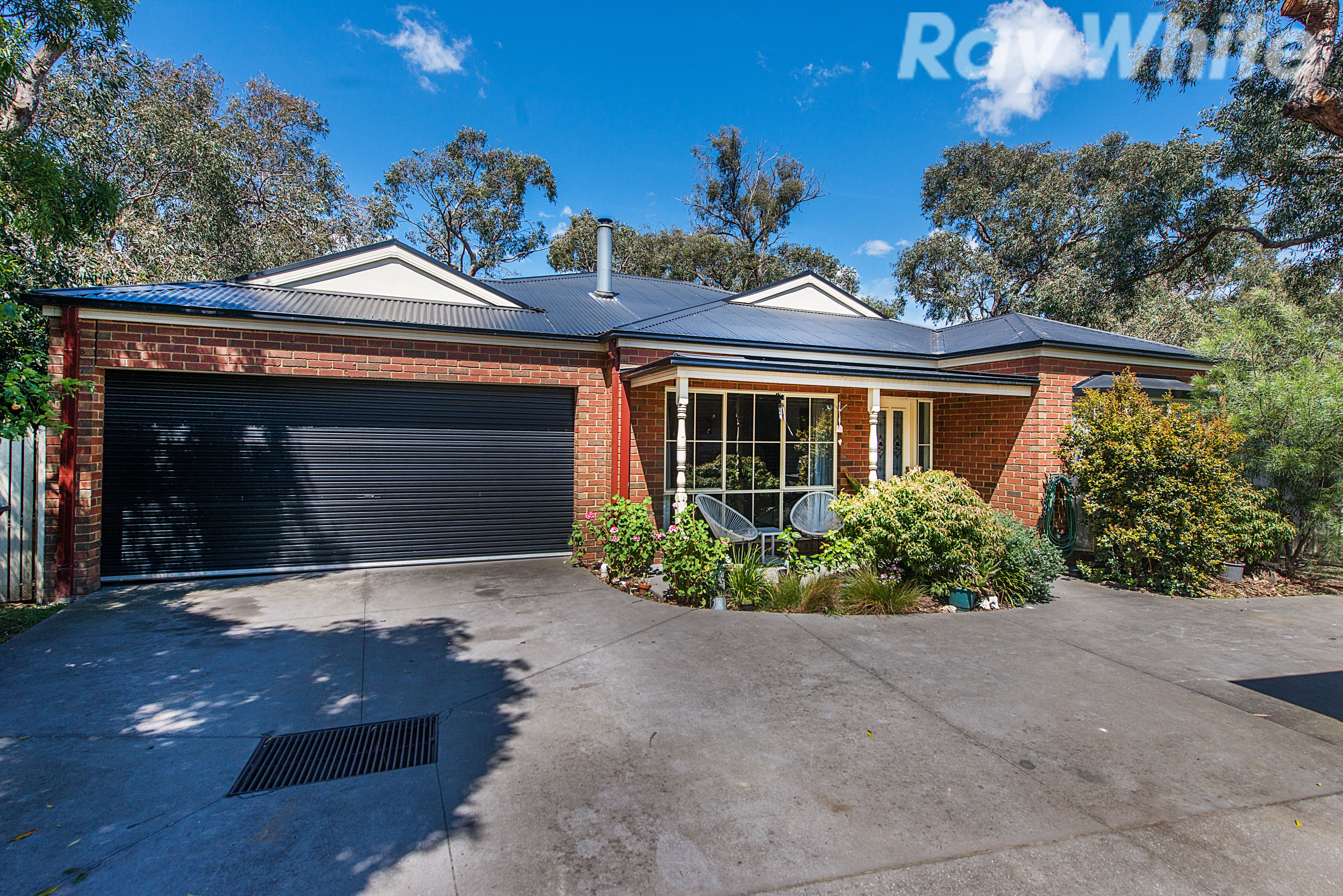 5 Clendon Road, Ferntree Gully VIC 3156