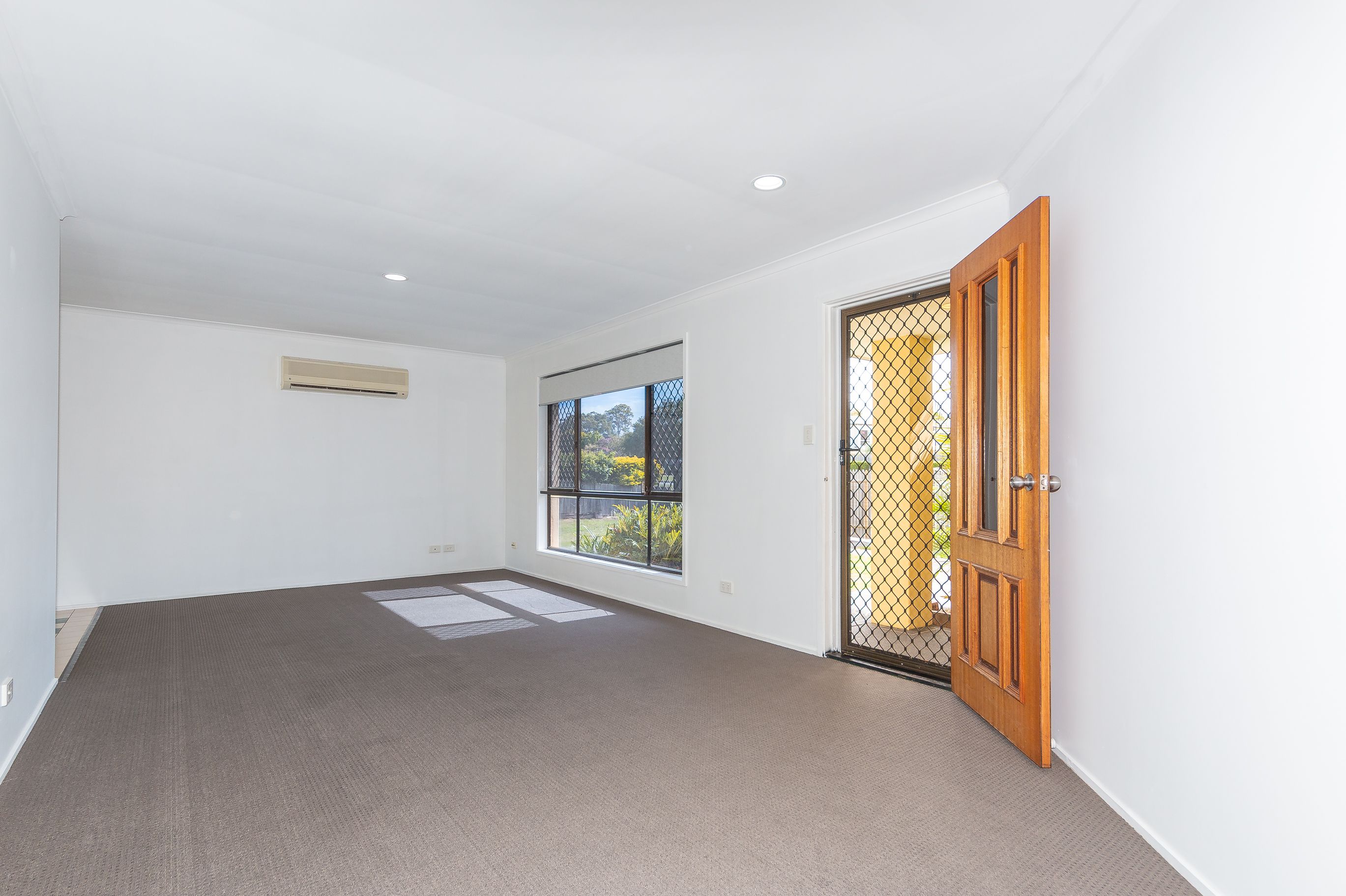 27 Lipscombe Road, Deception Bay, QLD 4508