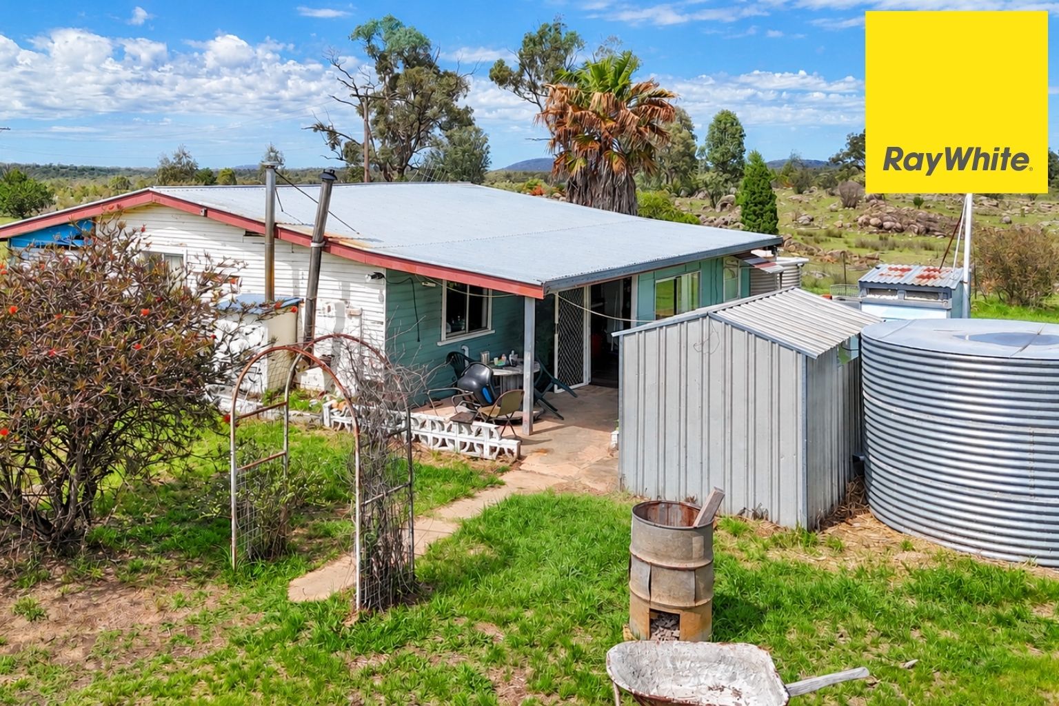 13848 Guyra Road, Tingha — photo 11 of 15