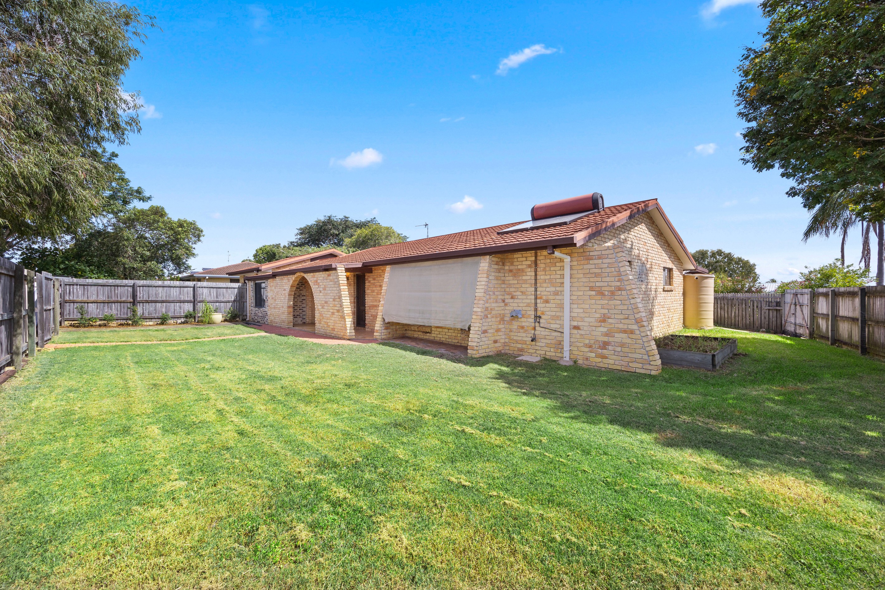 94 Murphy Street, Point Vernon, QLD 4655
