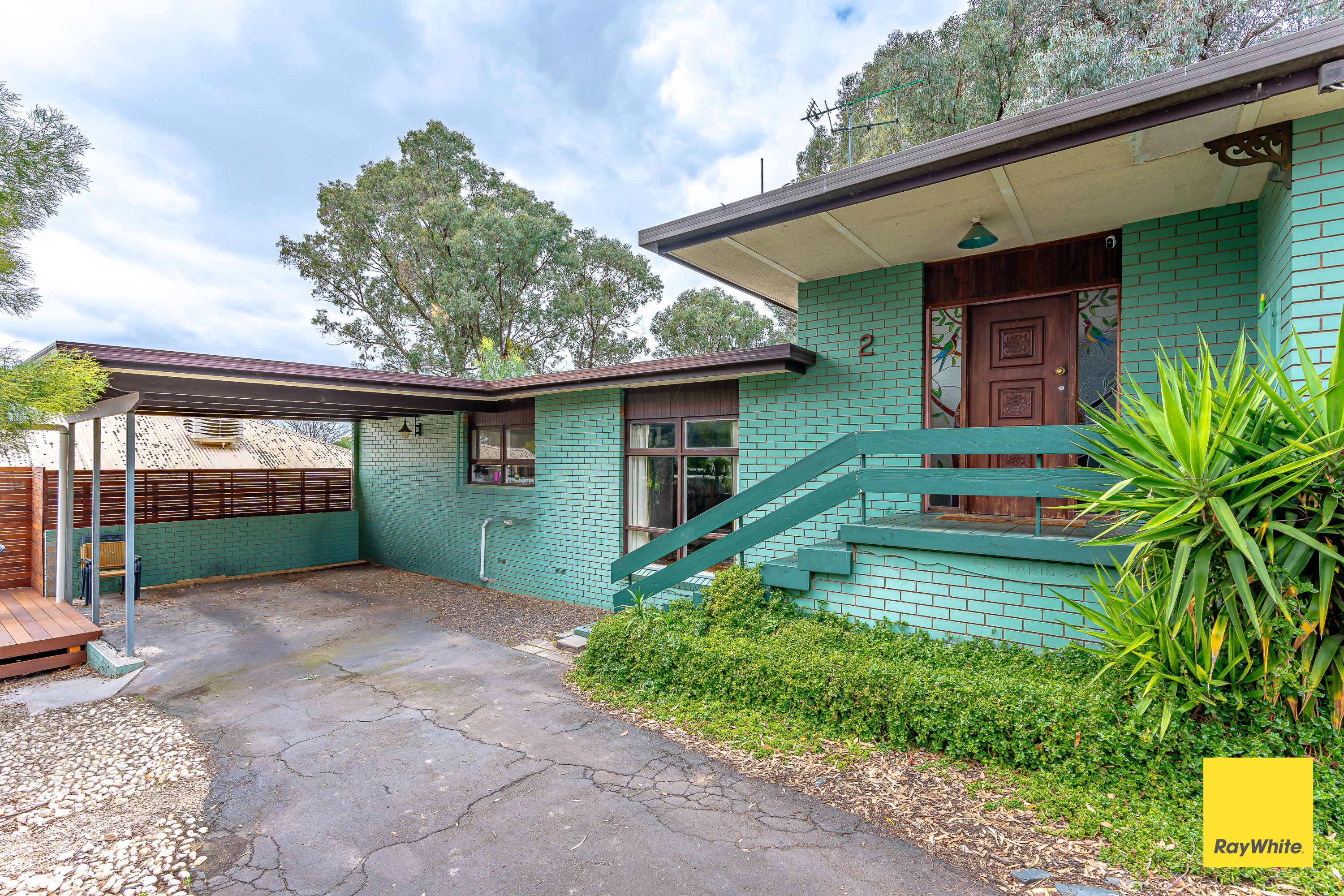 2 Boyd Street, Quarry Hill, VIC 3550