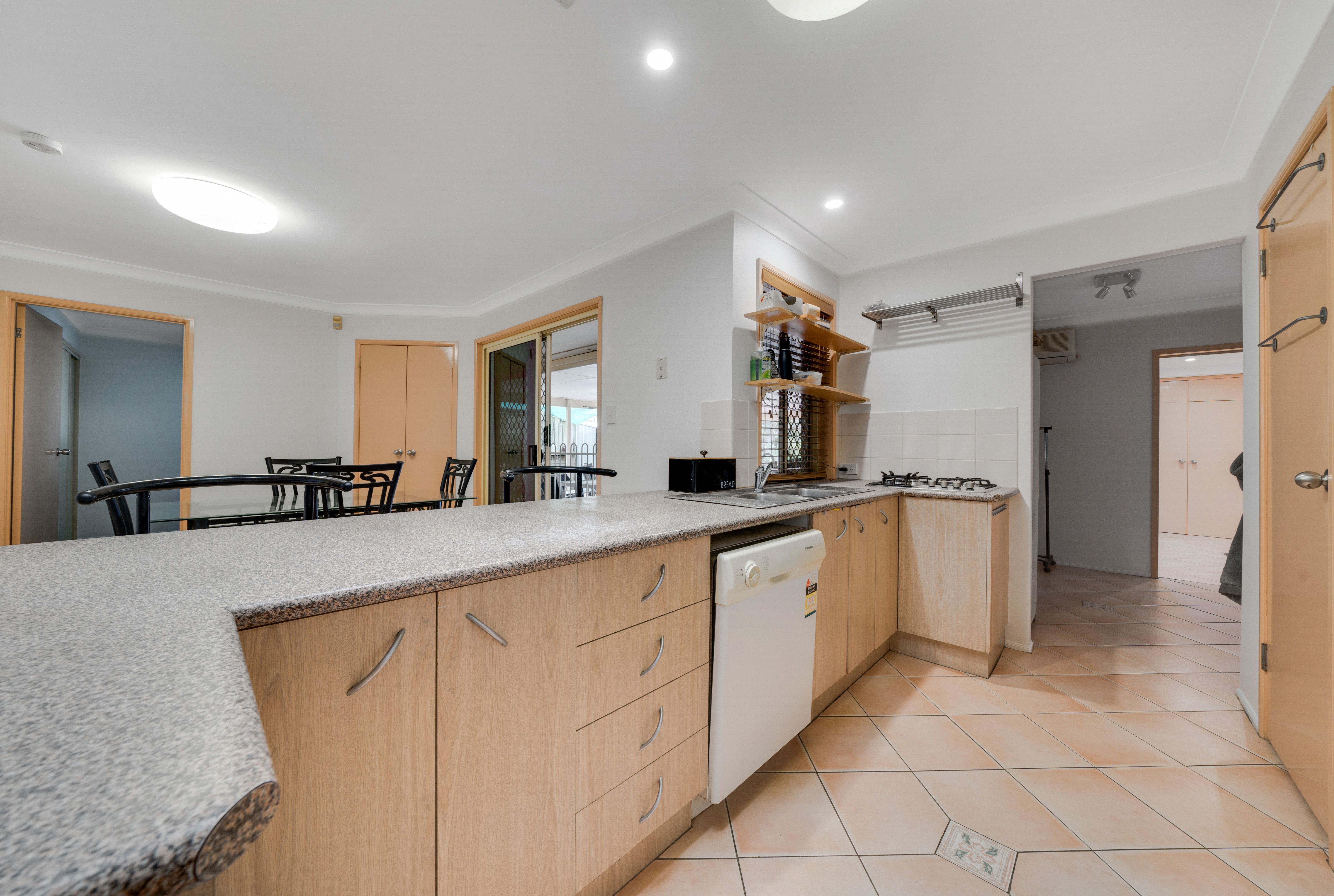 31 Kummara Road, Edens Landing, QLD 4207