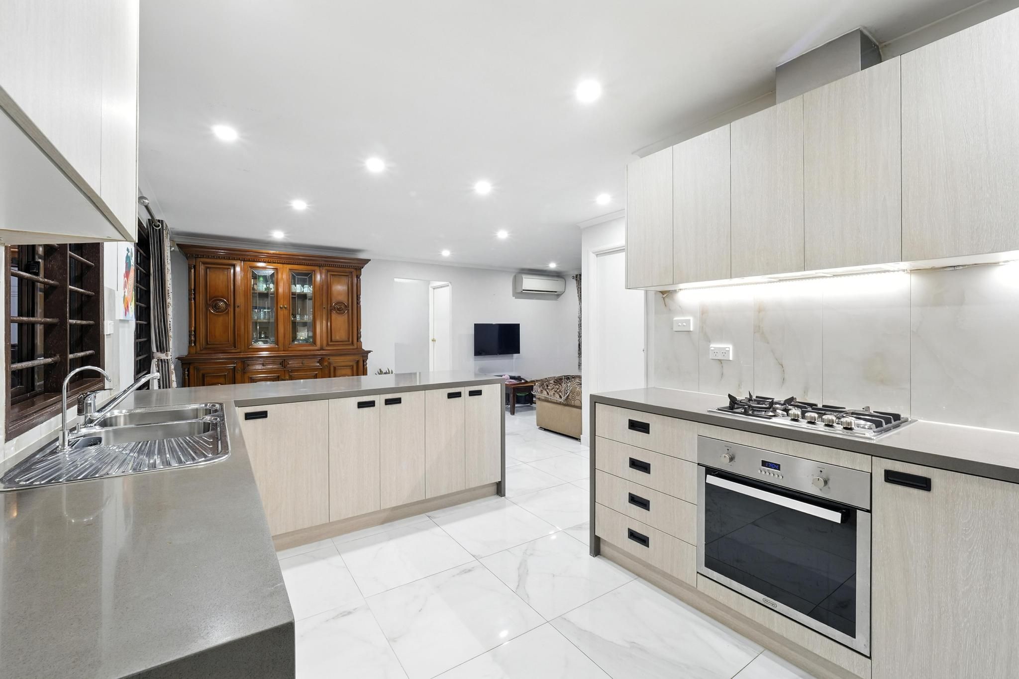 10 Sussex Place, Seven Hills, NSW 2147