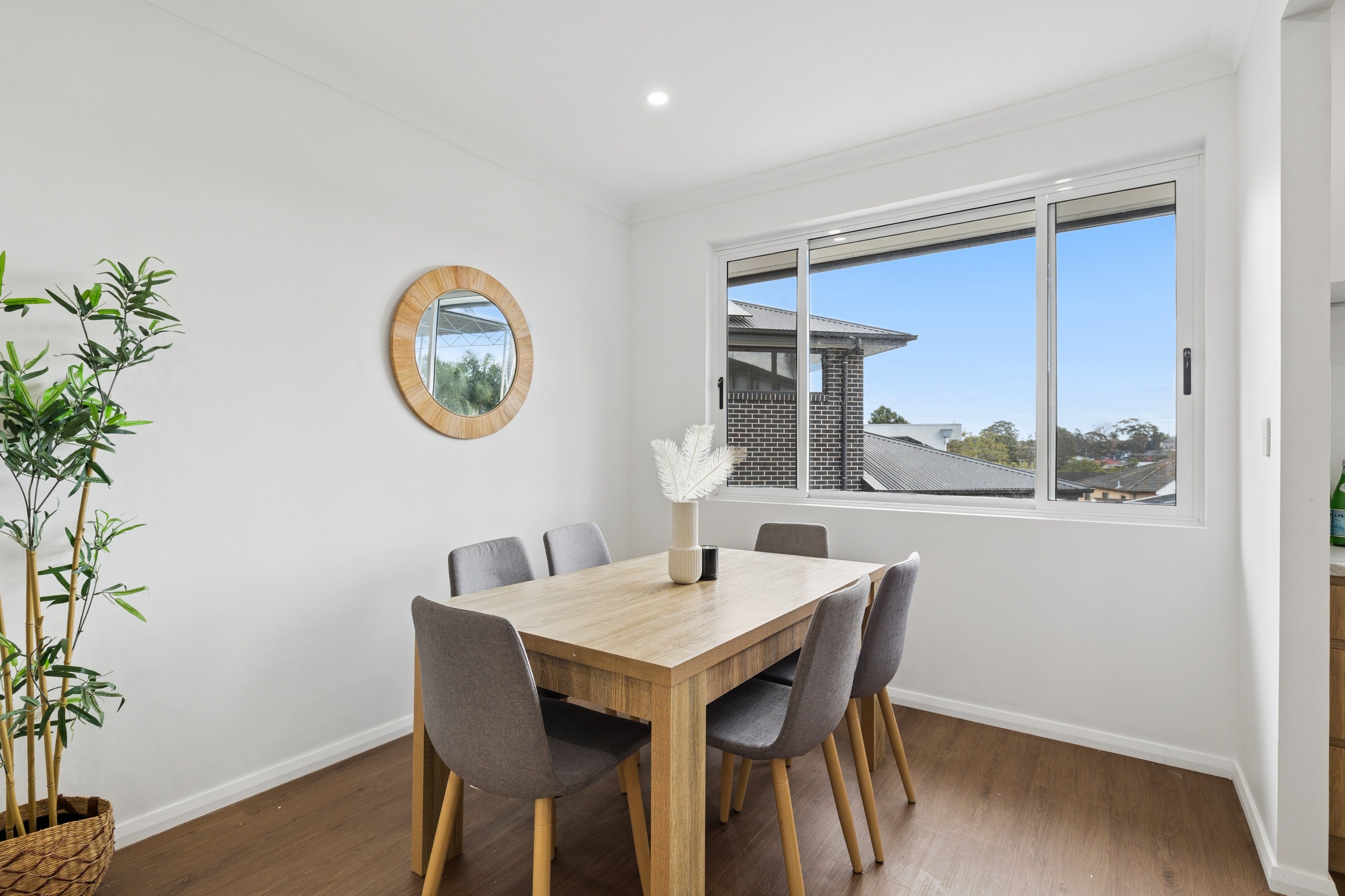 34 Wren Street — photo 4 of 13