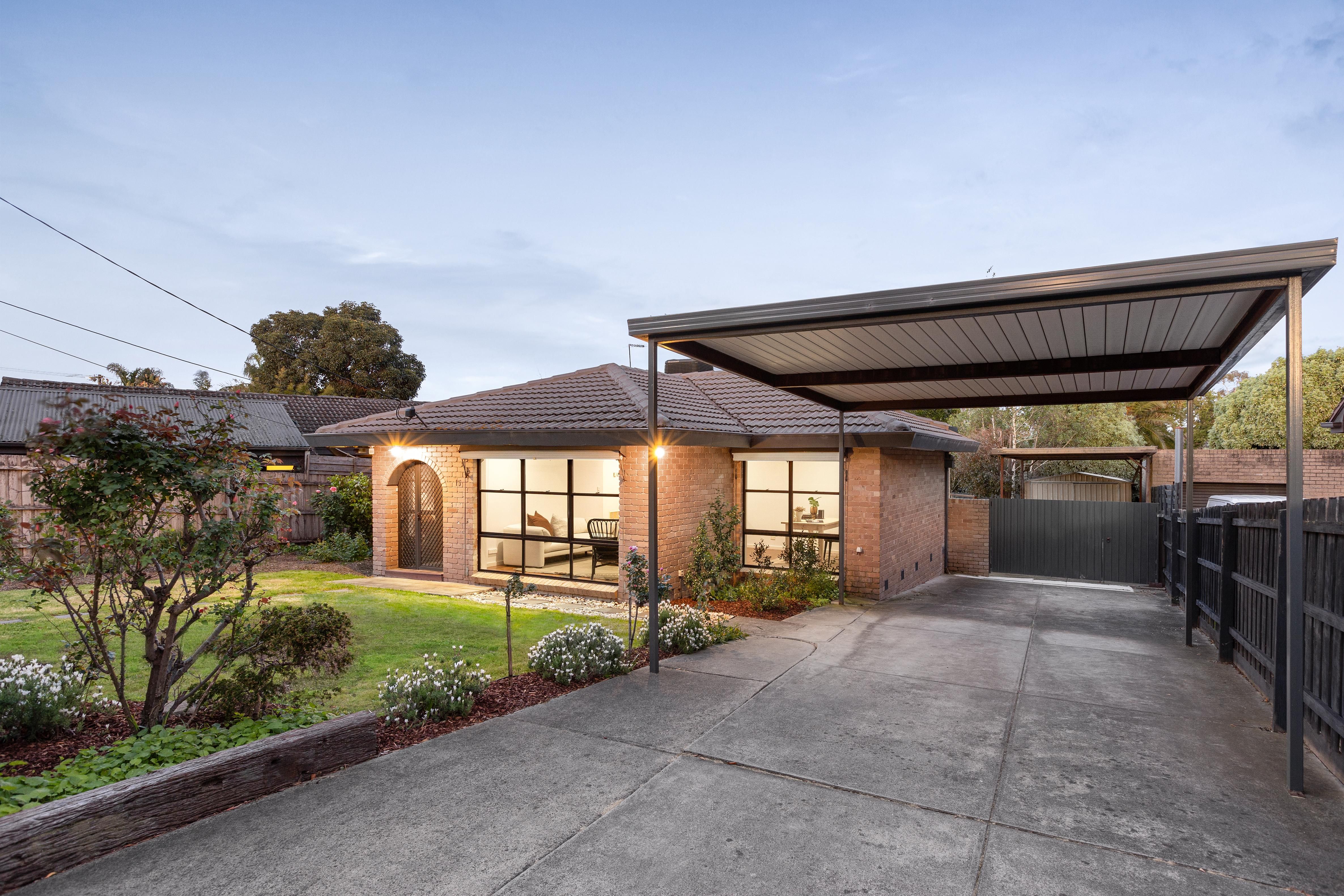 15 Jennifer Court, Macleod, VIC 3085