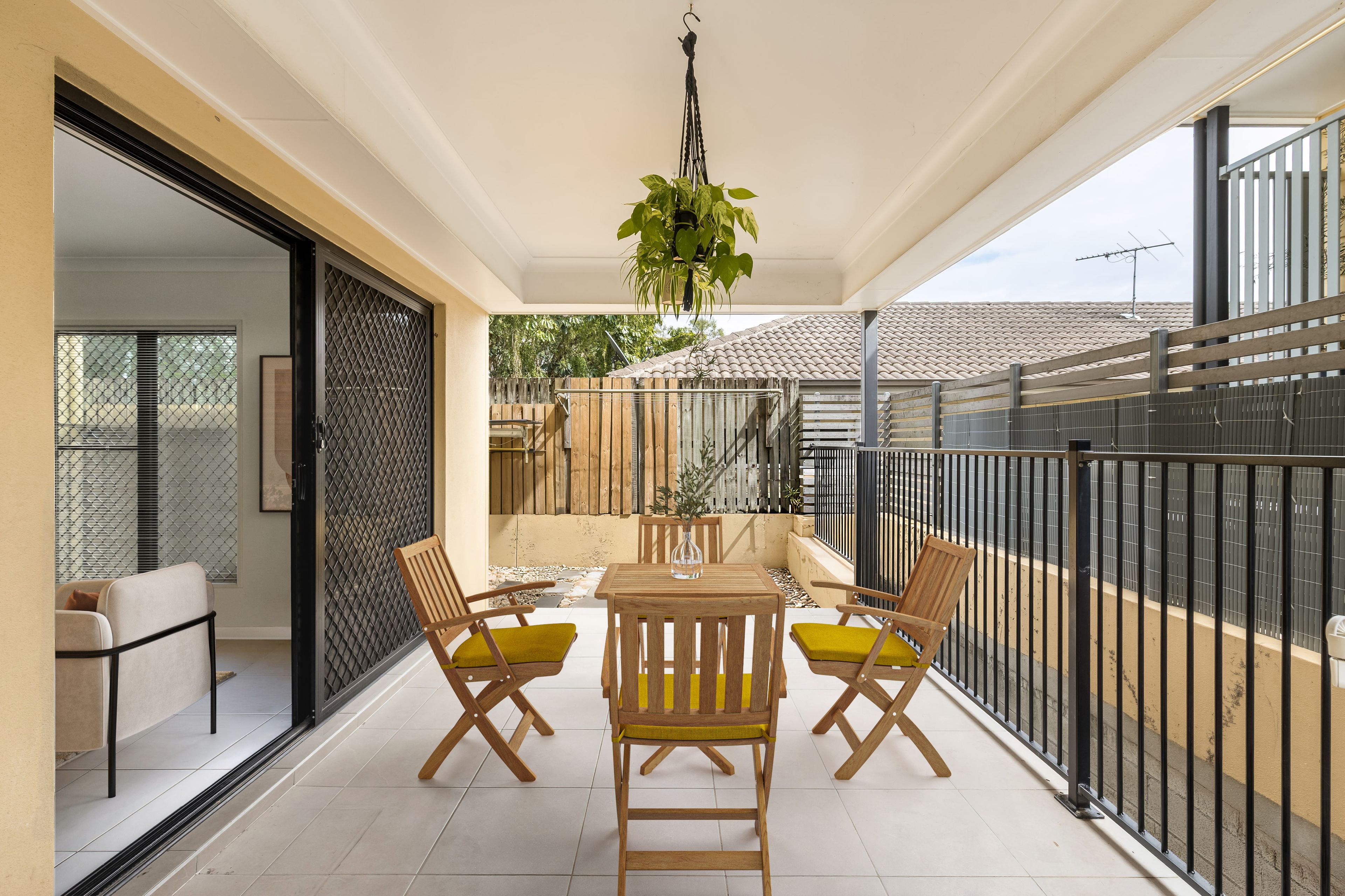 6/48 Glenalva Terrace — photo 3 of 17