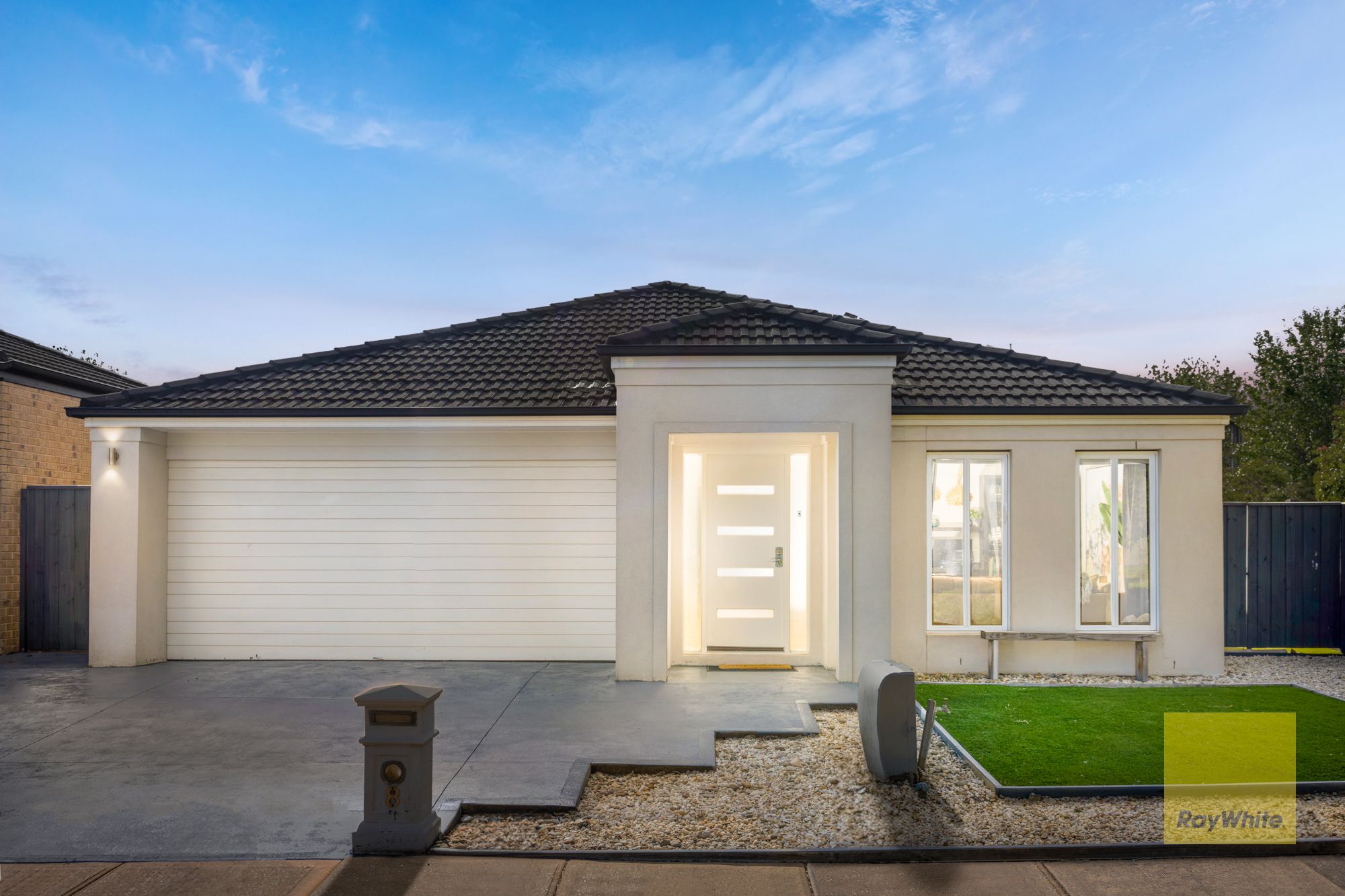 8 Greenfinch Court, Williams Landing VIC 3027