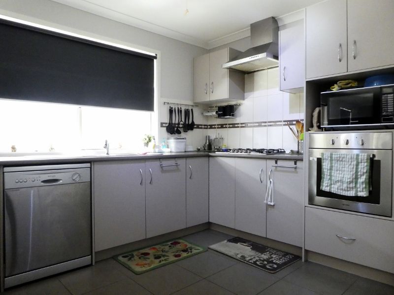 81 Broad Oak Drive, Cranbourne East, VIC 3977