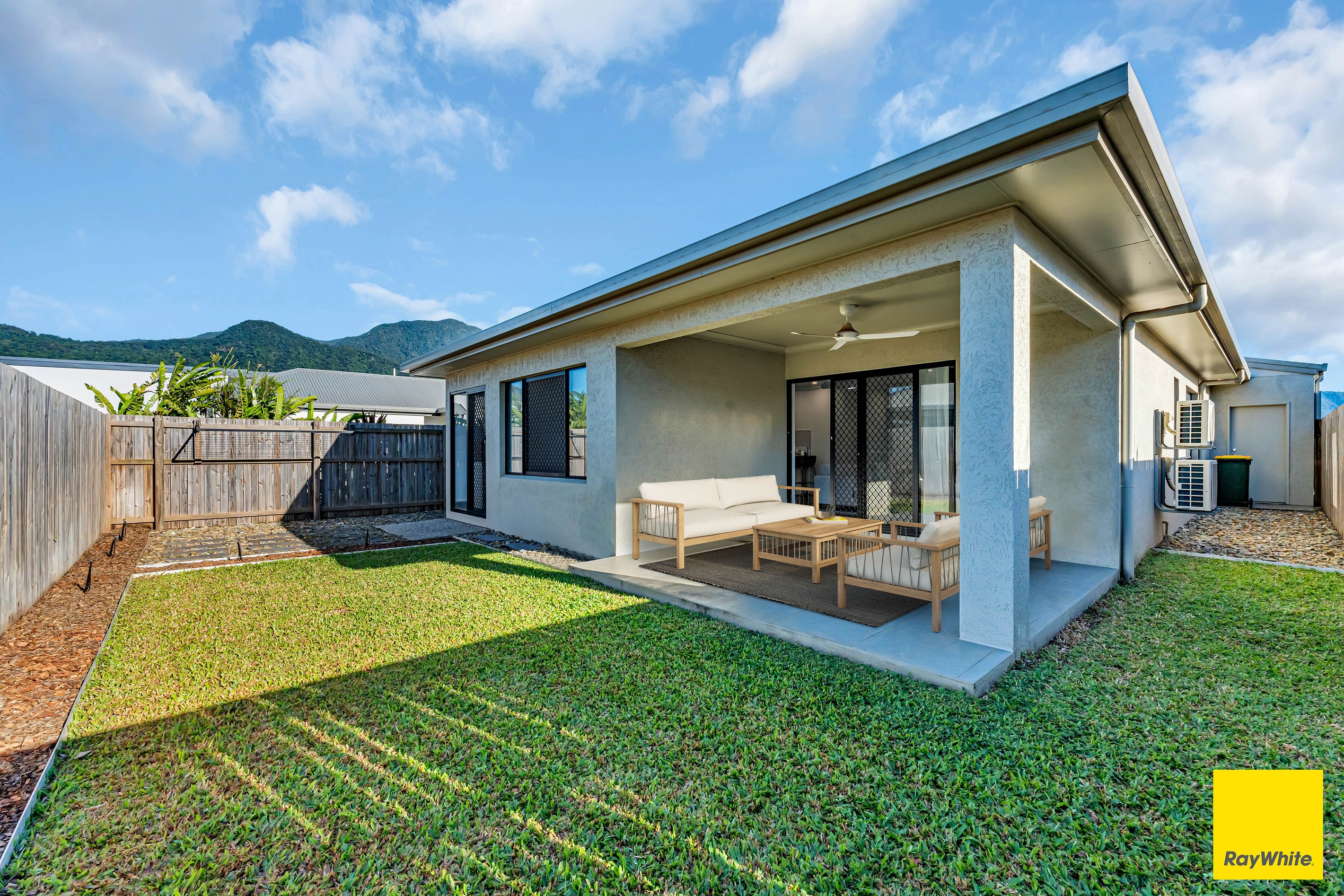 10 Blackmountain Trail, Mount Peter, QLD 4869