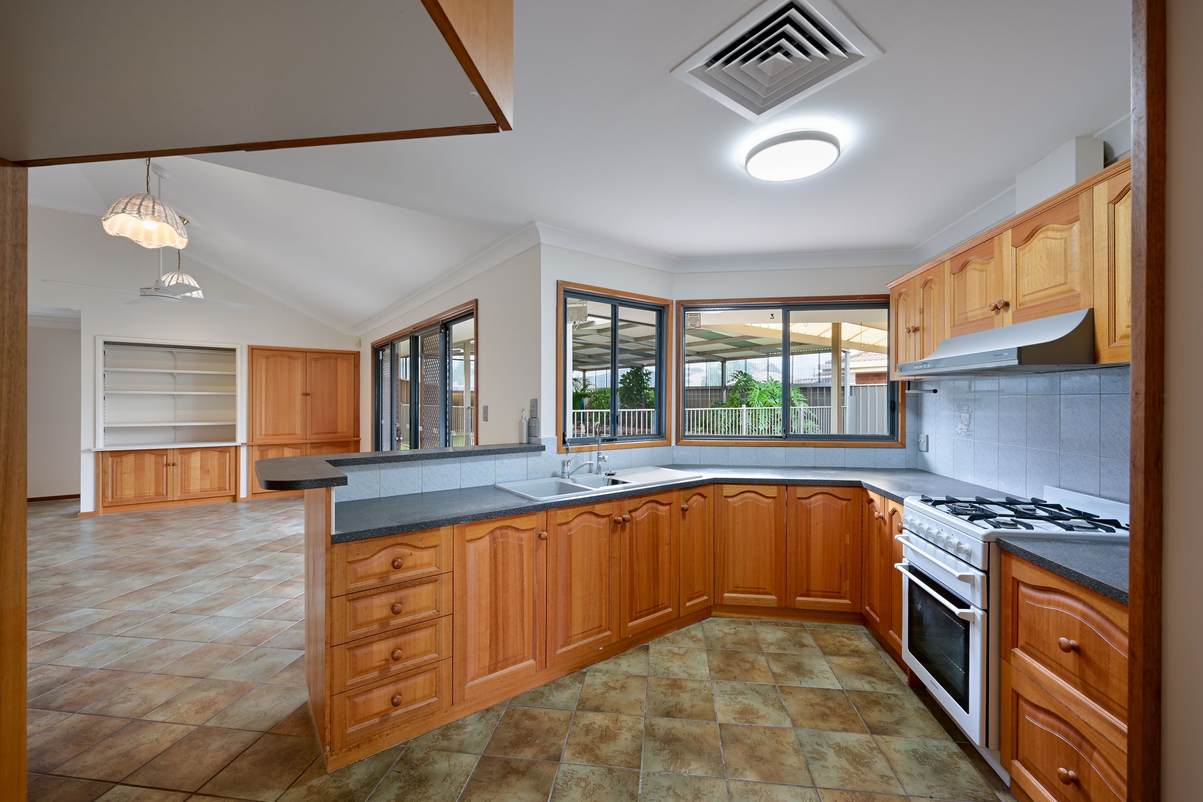 10 Tansell Street — photo 15 of 30