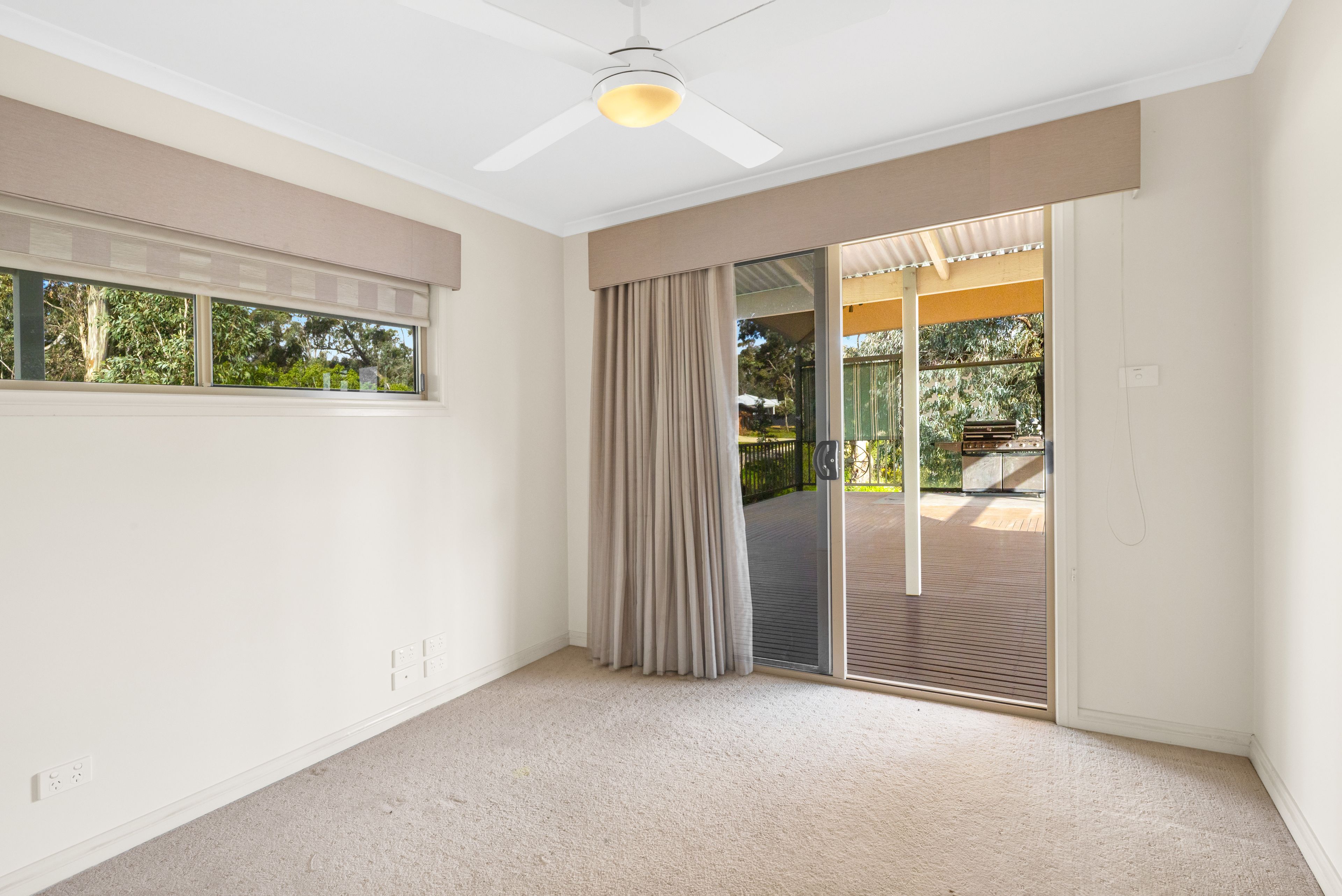 44 Russell Street — photo 10 of 19