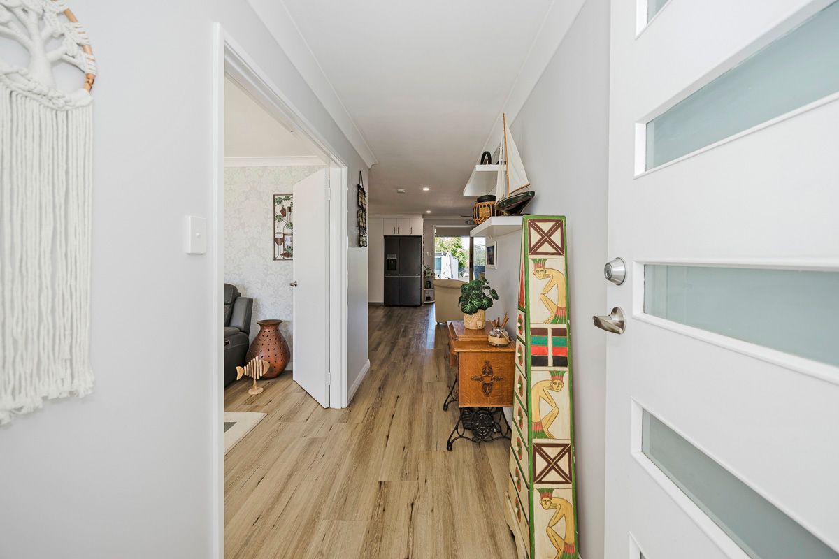 18 Whitfield Drive — photo 7 of 30