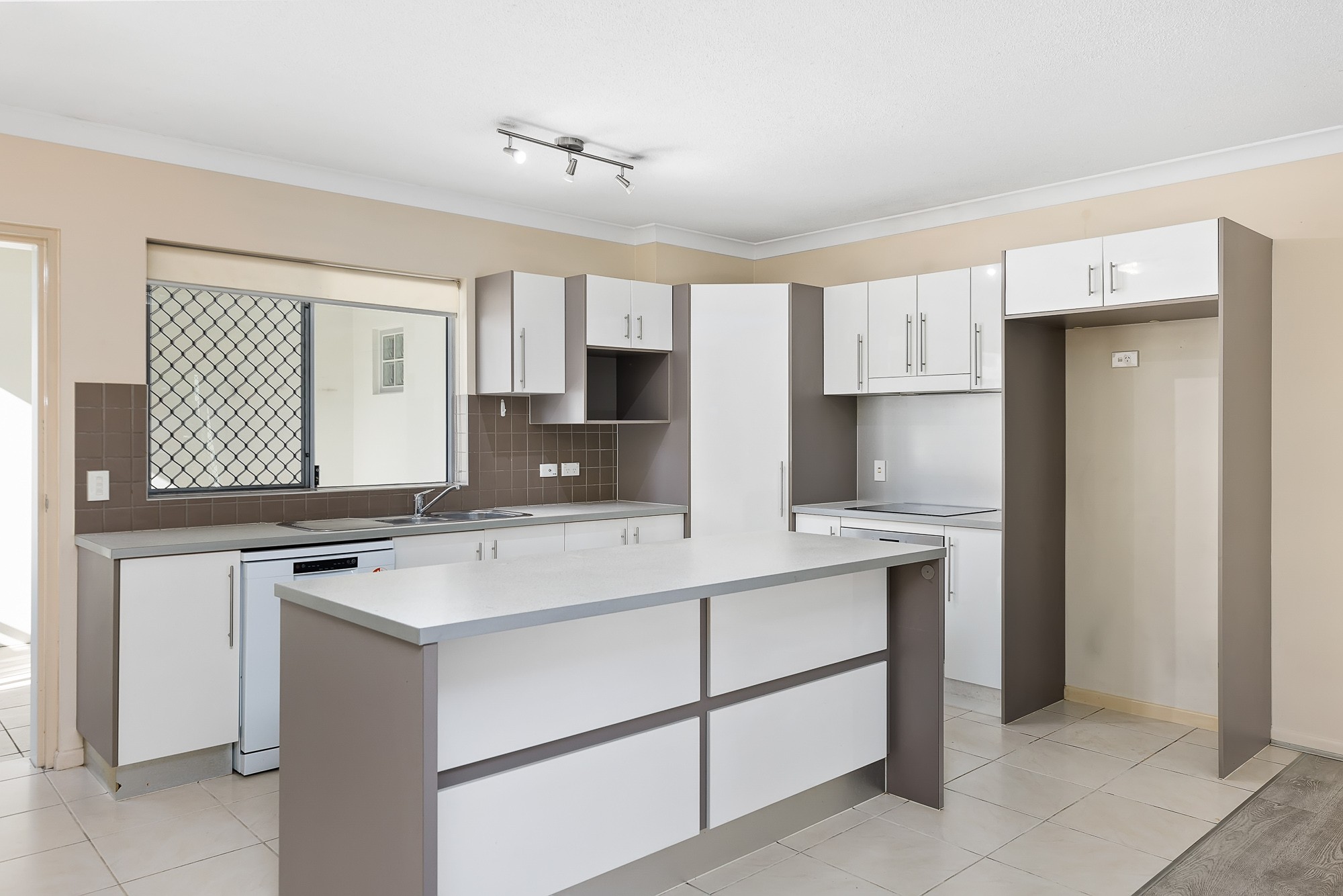 11/111 Samford Road, Enoggera, QLD 4051