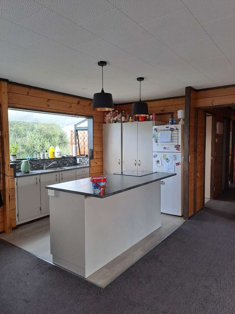 13 Arthur Crescent photo 1