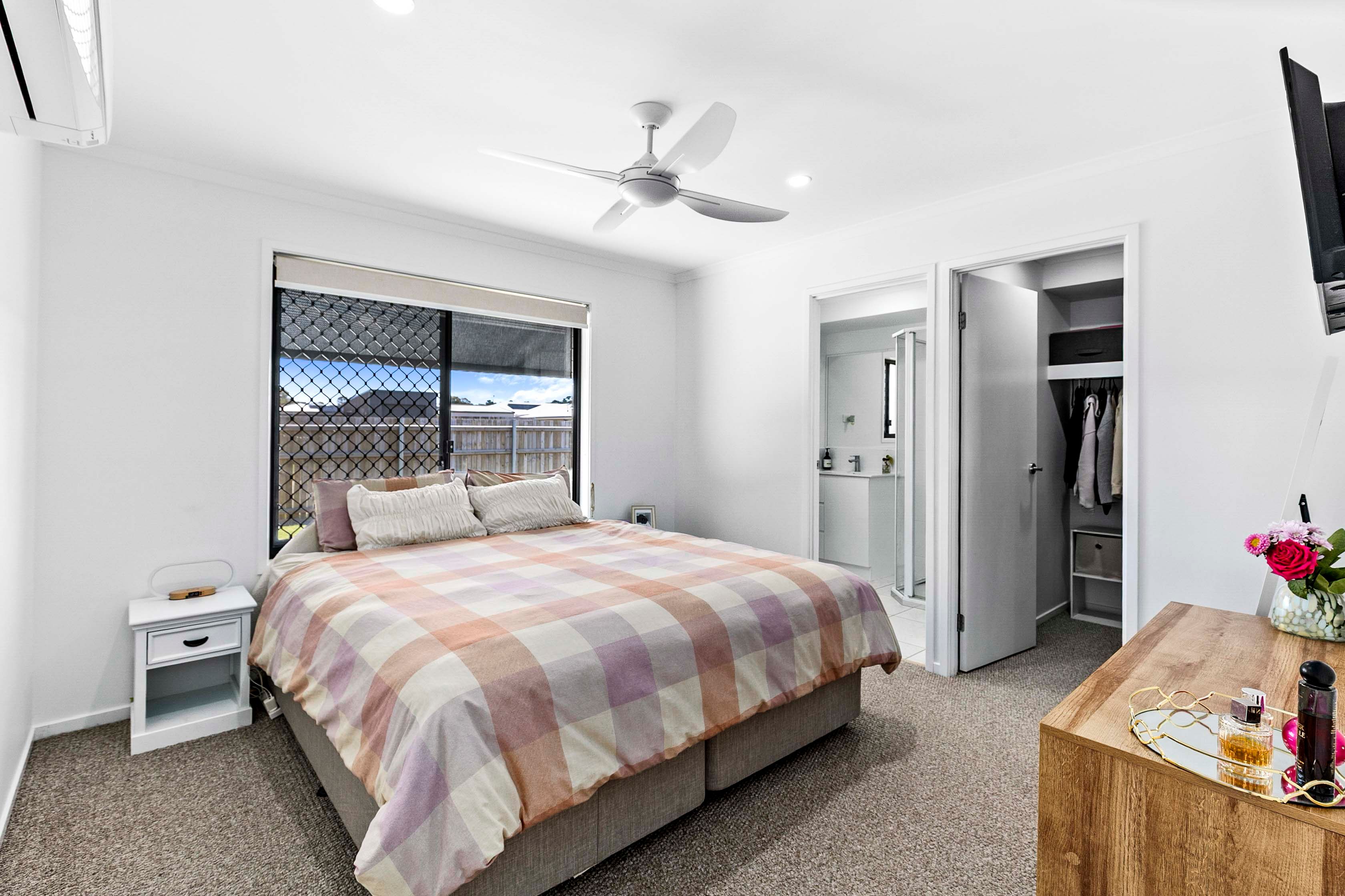 16 Holly Road — photo 10 of 23
