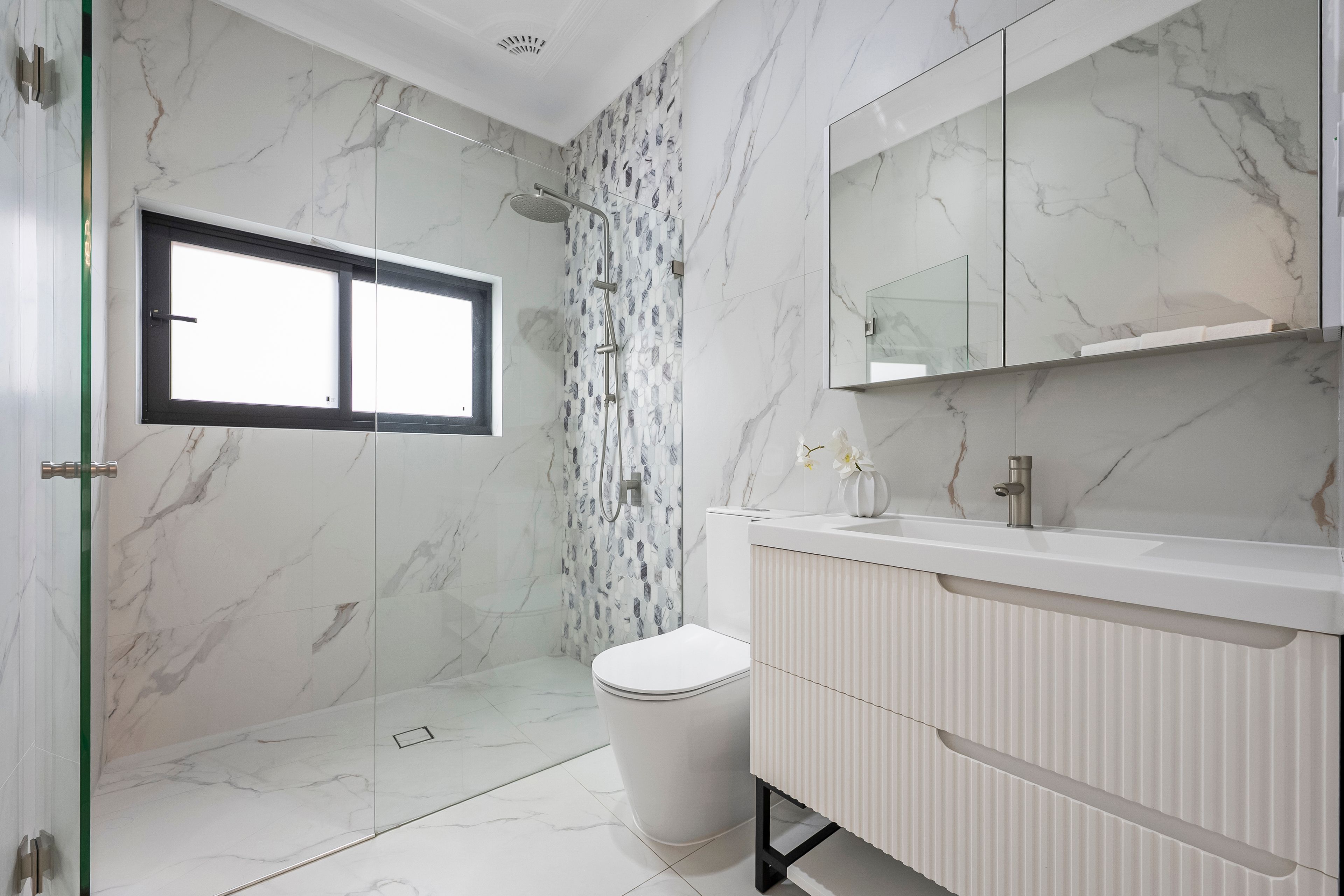 28 Rosemount Avenue — photo 8 of 15
