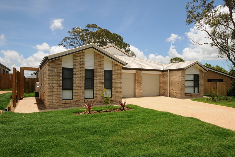 1/223 Greenwattle Street, Cranley, QLD 4350