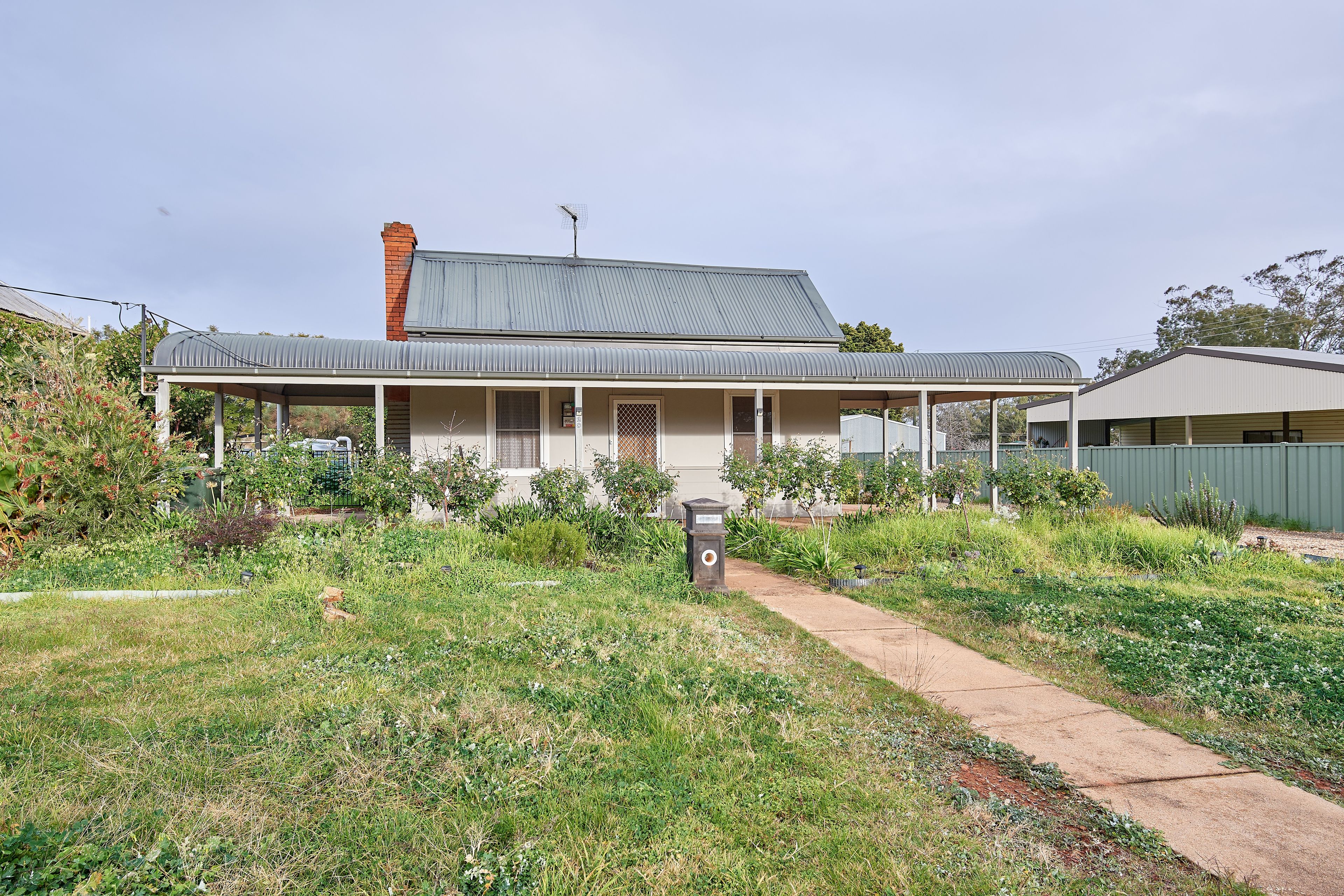 28 Mimosa Street, Coolamon NSW 2701