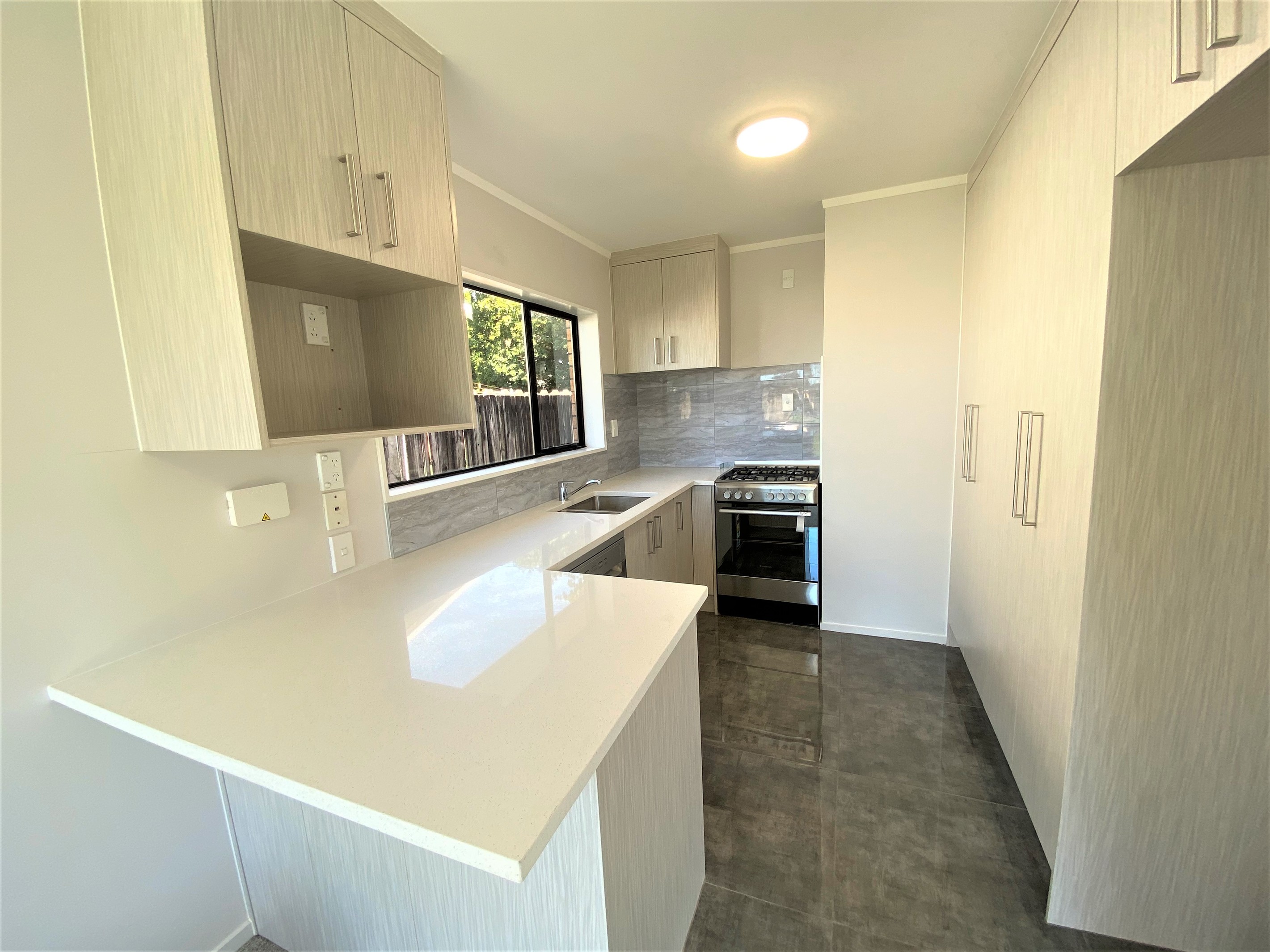 2/20 Rosebank Road, Papatoetoe, Manukau City