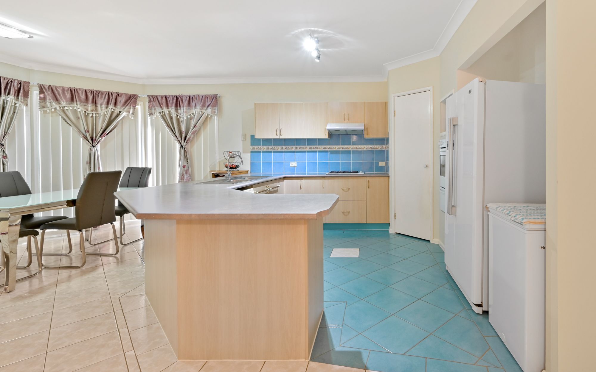 15 Cedar Road, Prestons, NSW 2170