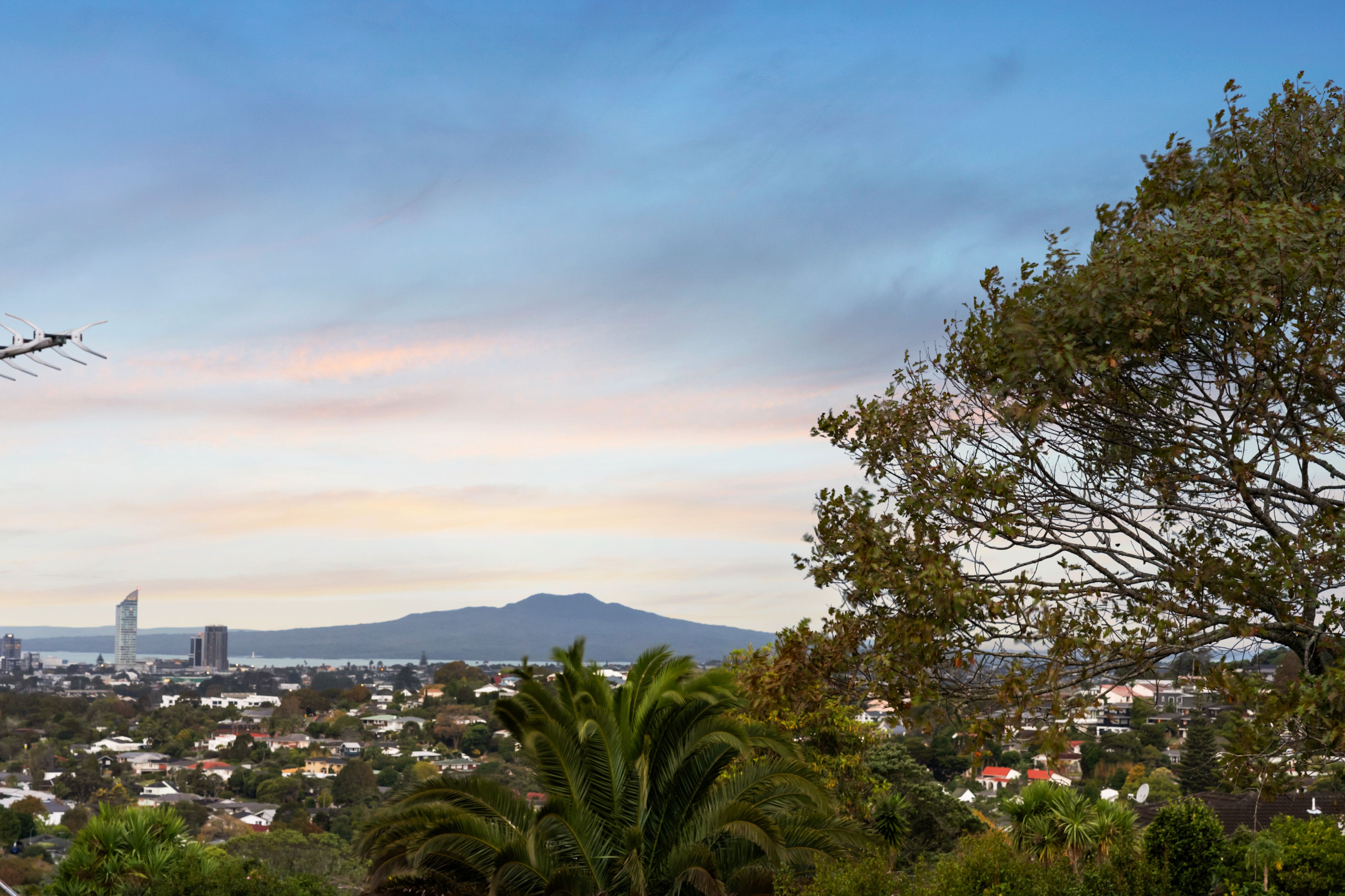 4 McDowell Crescent, Hillcrest, North Shore City