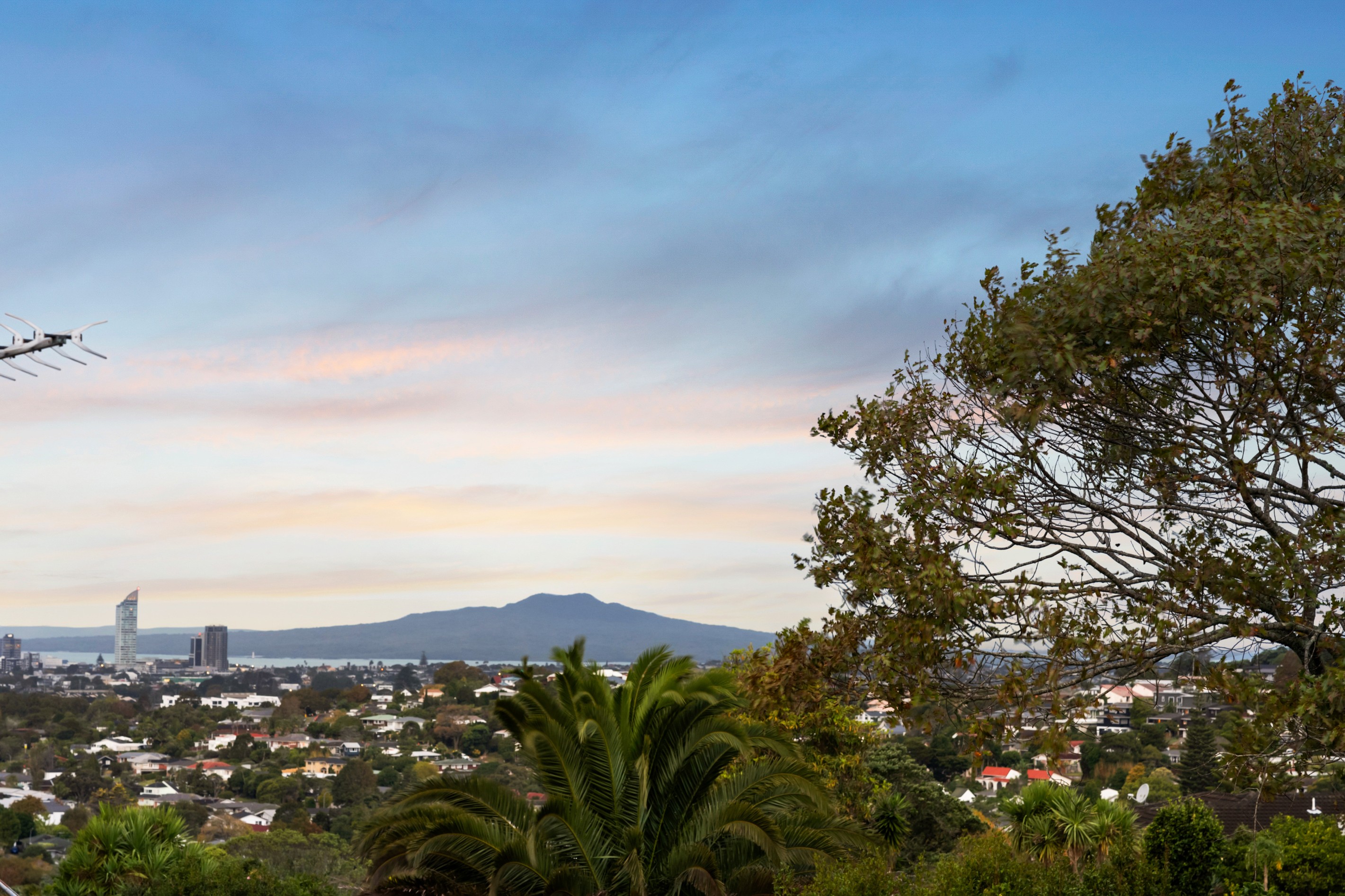 4 McDowell Crescent, Hillcrest, North Shore City