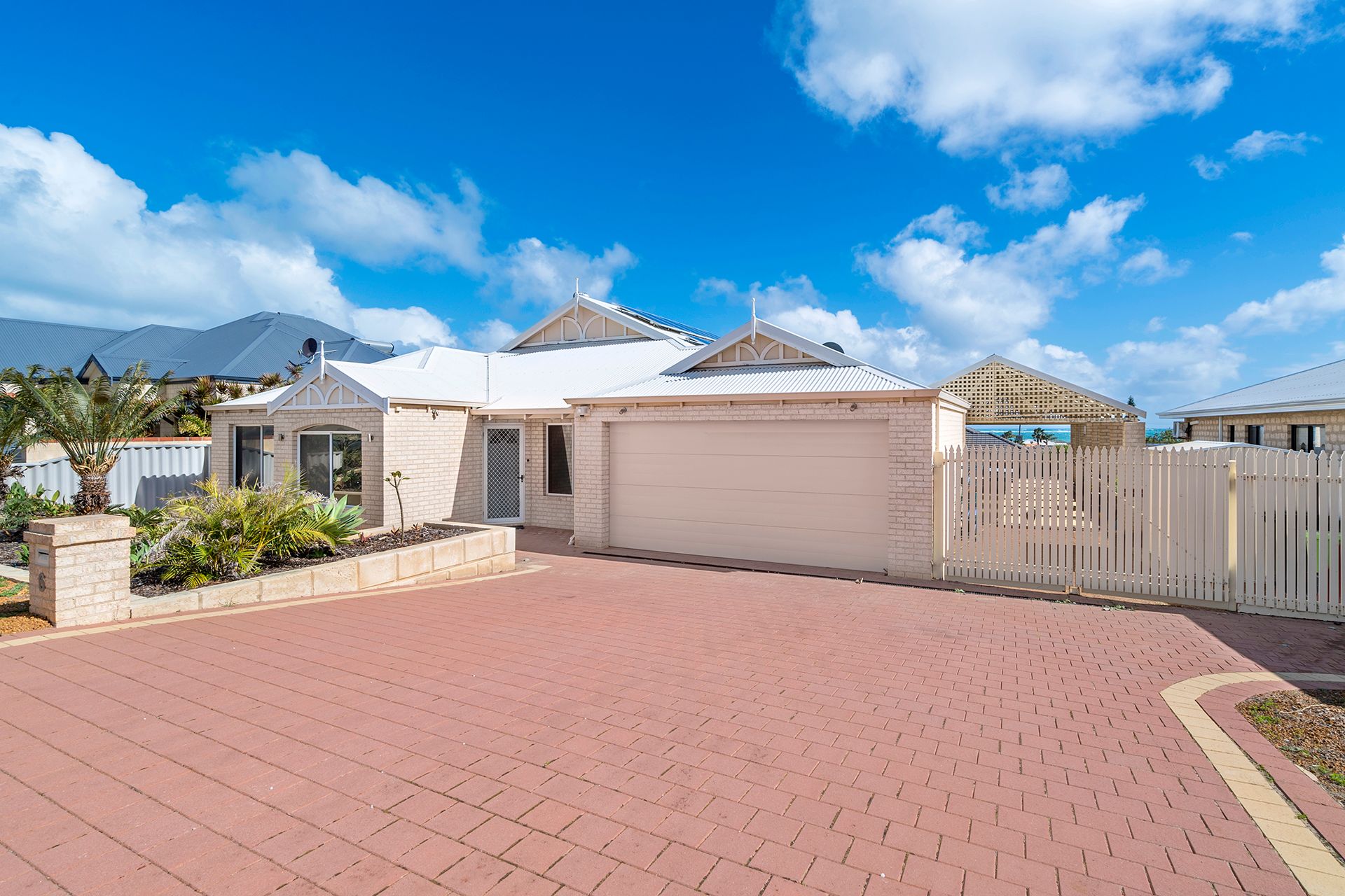 6 Seaview Boulevard, Wandina WA 6530