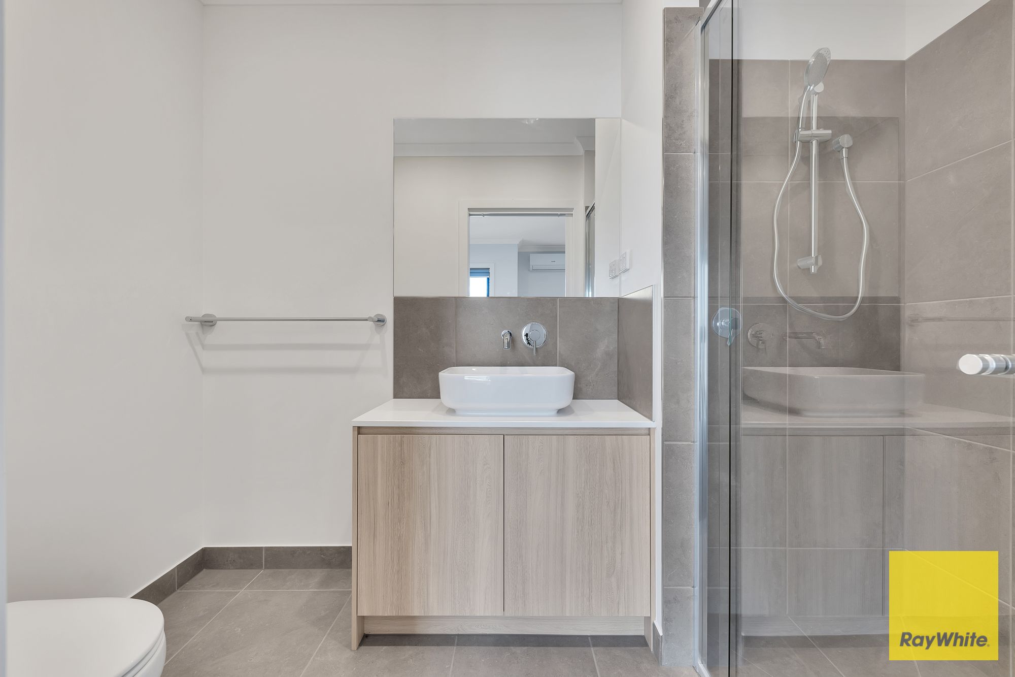 41 Resort Boulevard — photo 12 of 14