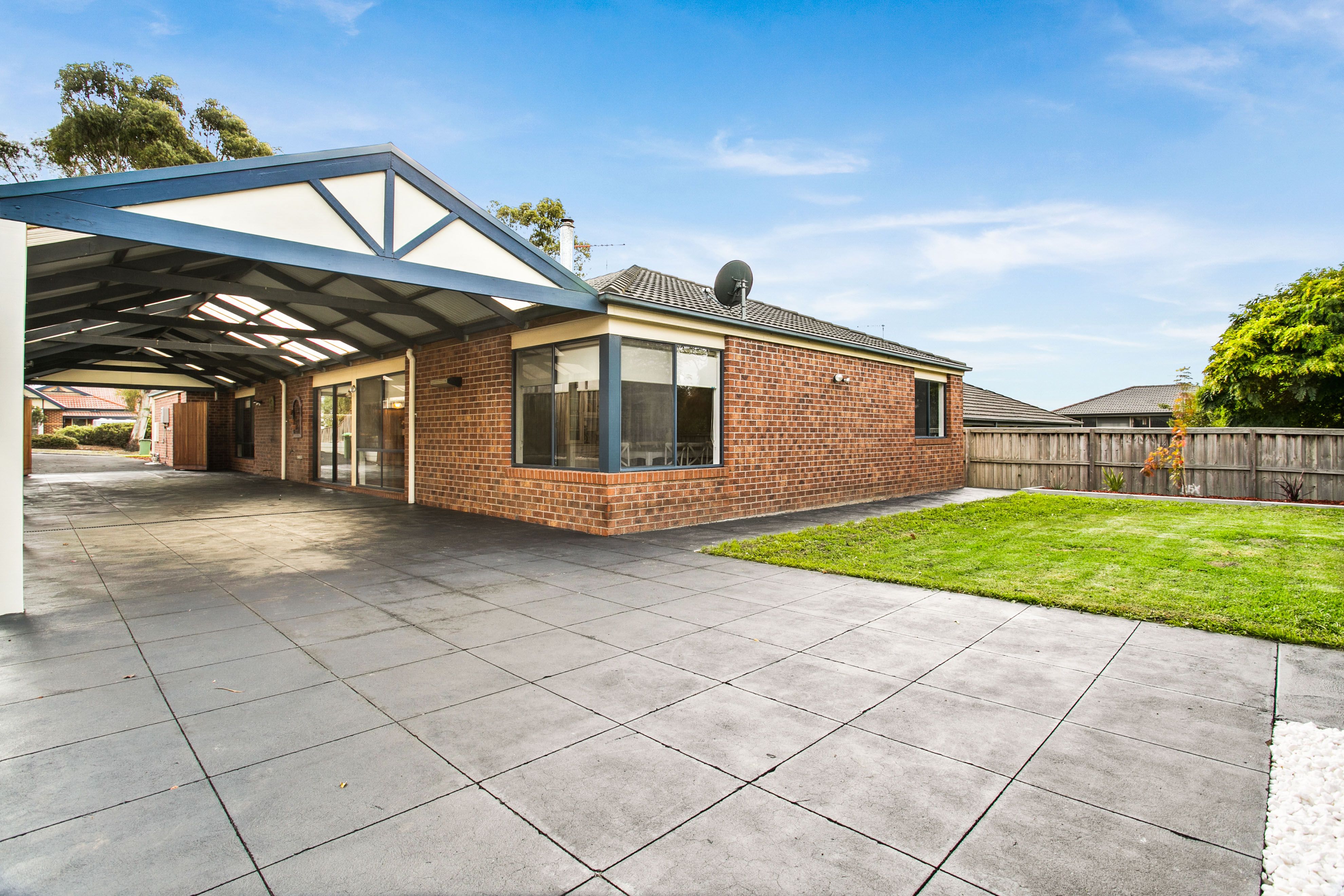 36 Pioneers Crescent, Pakenham, VIC 3810