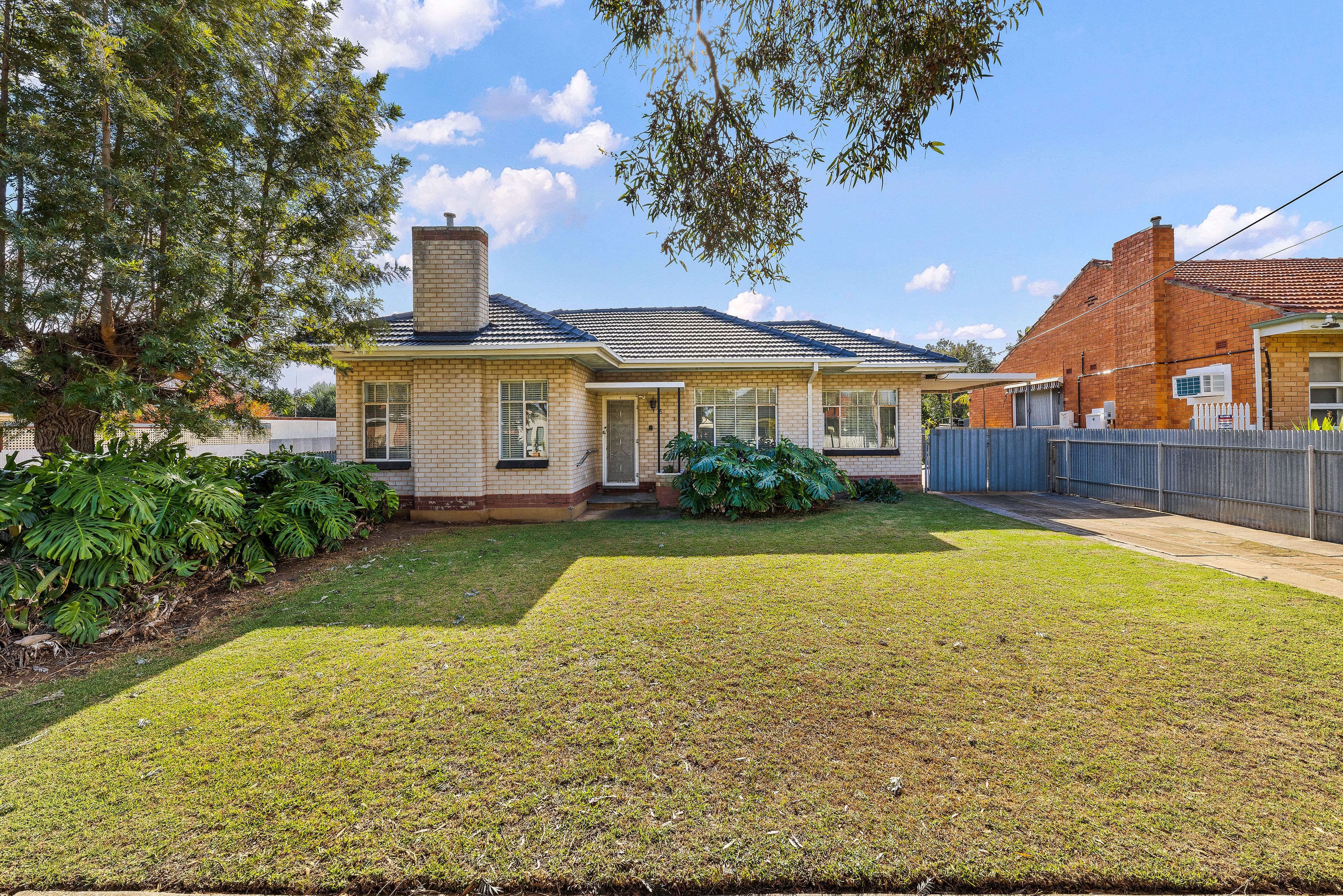 8 Branson Avenue, Clearview, SA 5085