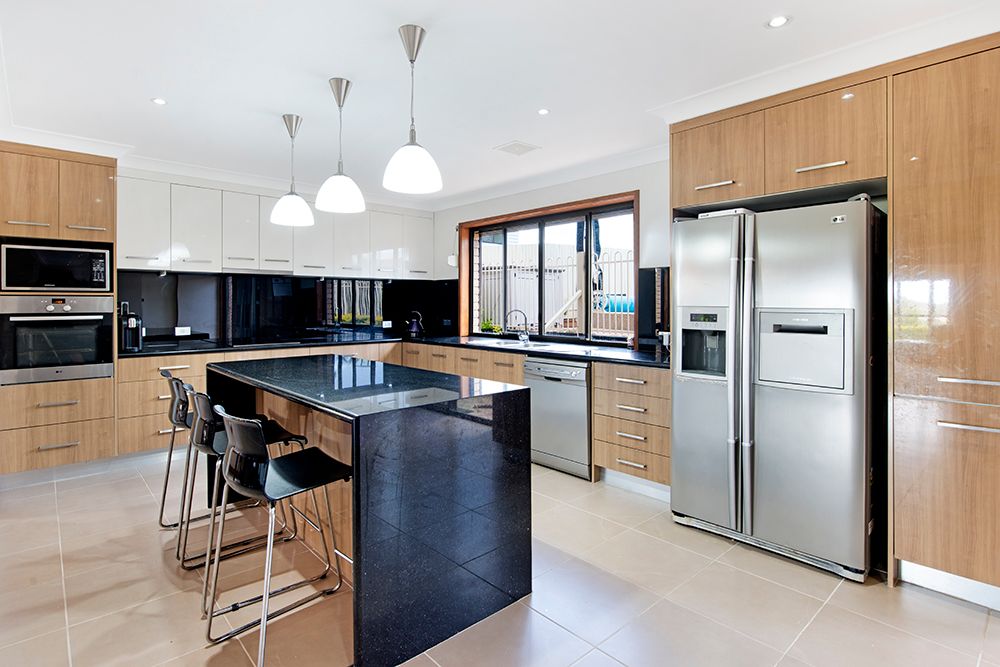 14 Rembrandt Street, Carina, QLD 4152
