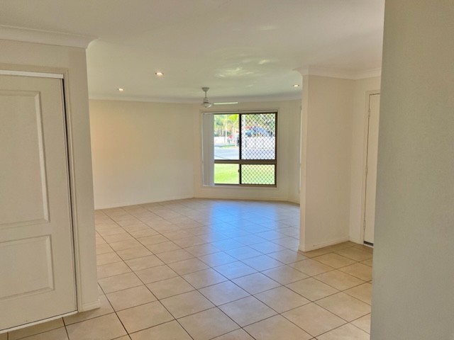2 Tuckeroo Place, Mulambin, QLD 4703