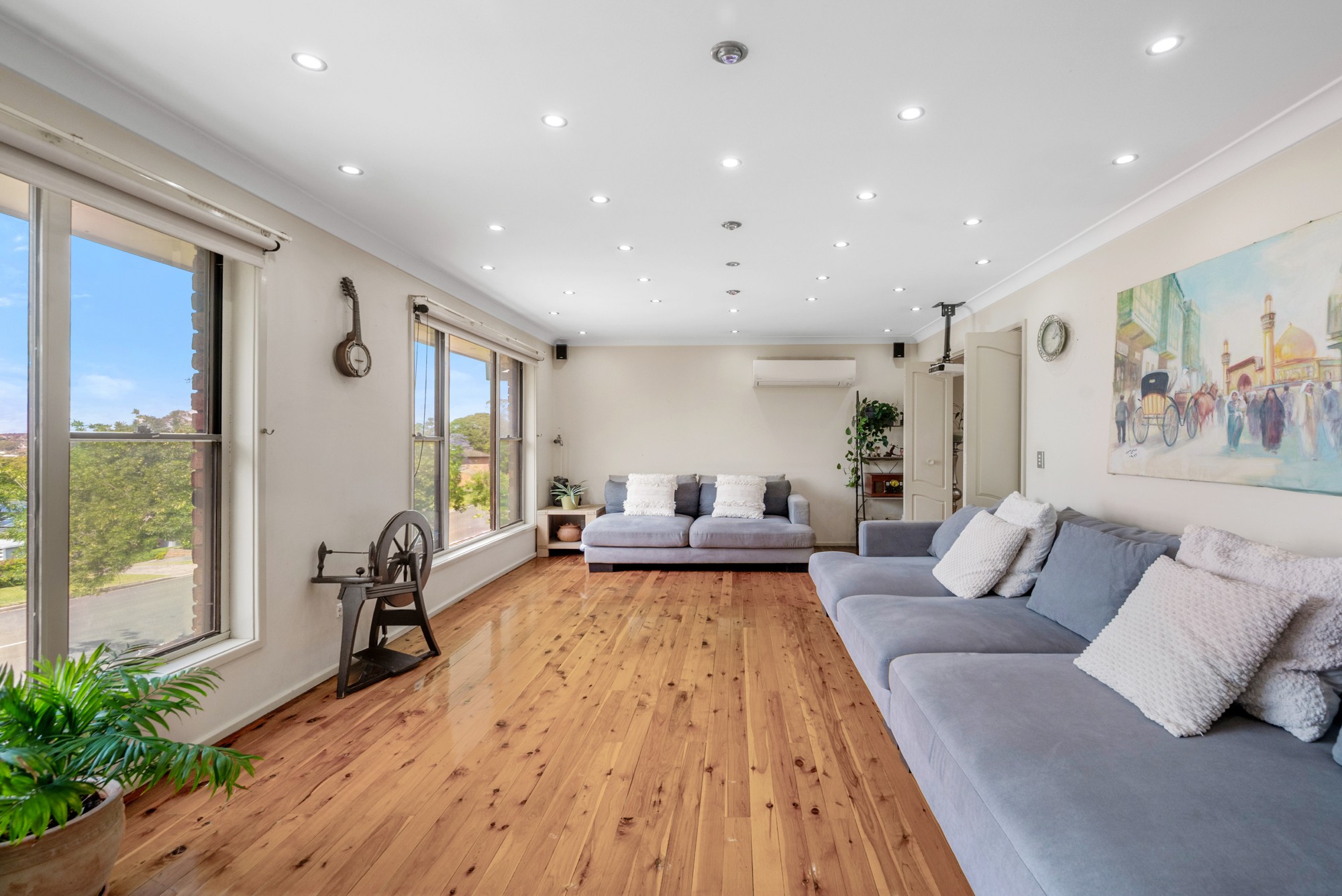 37 Stornoway Avenue, St Andrews, NSW 2566