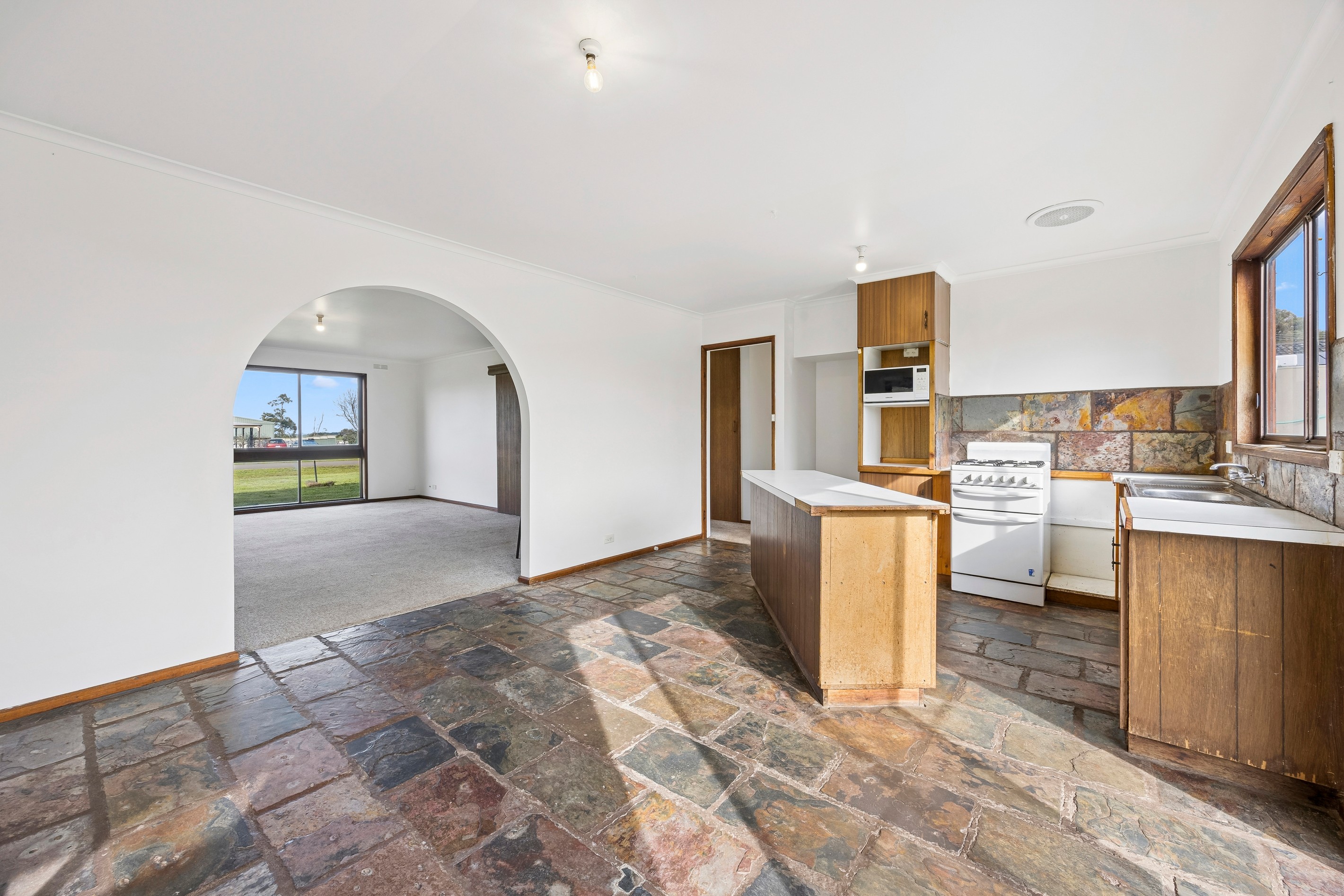 16 Blandford Street, Cobden, VIC 3266
