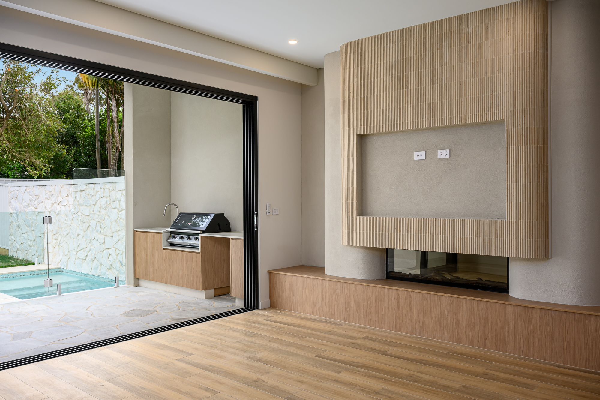 73b Woodfield Boulevard — photo 8 of 11