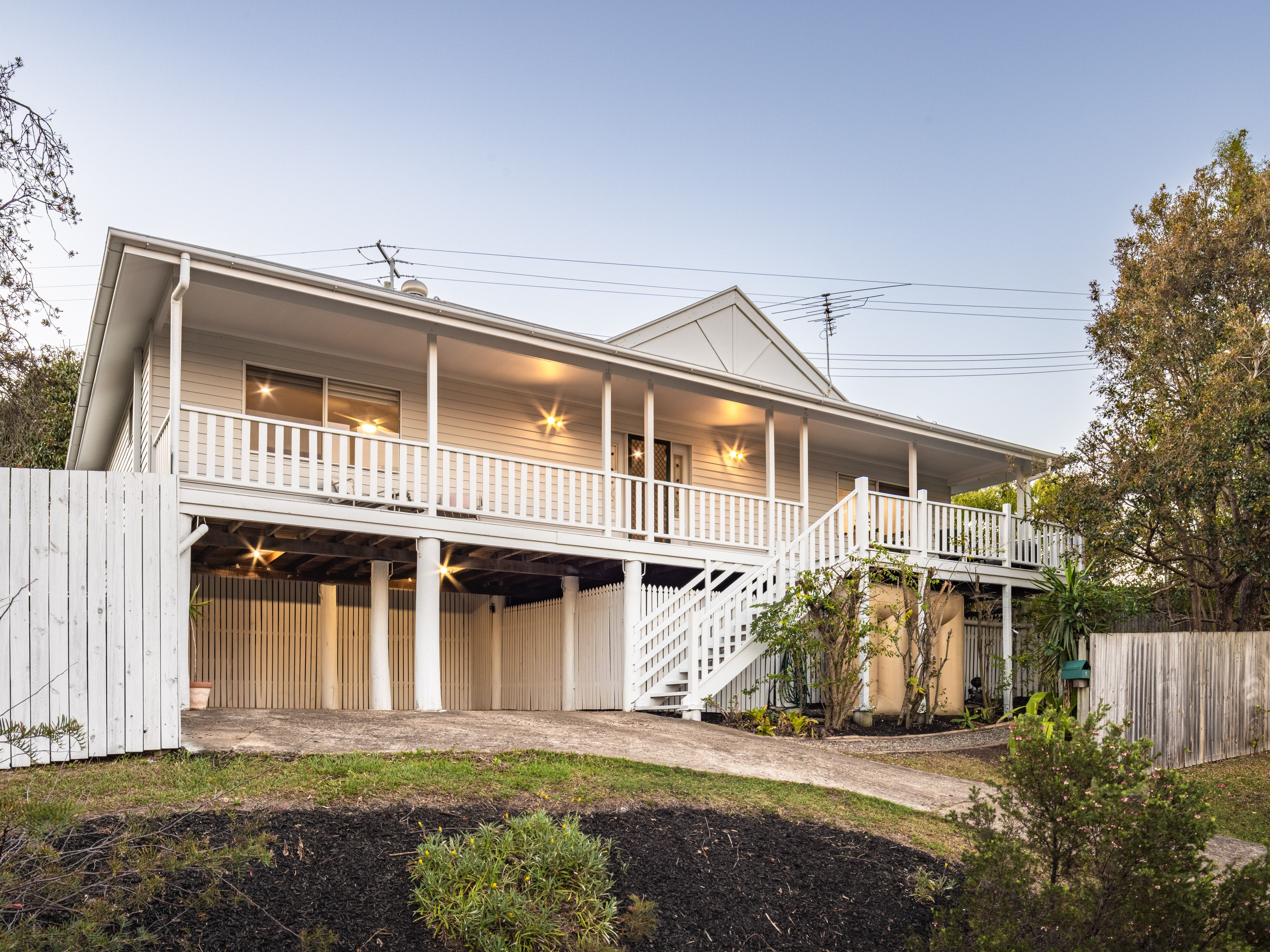 1 Kingsgate Street, Oxley, QLD 4075