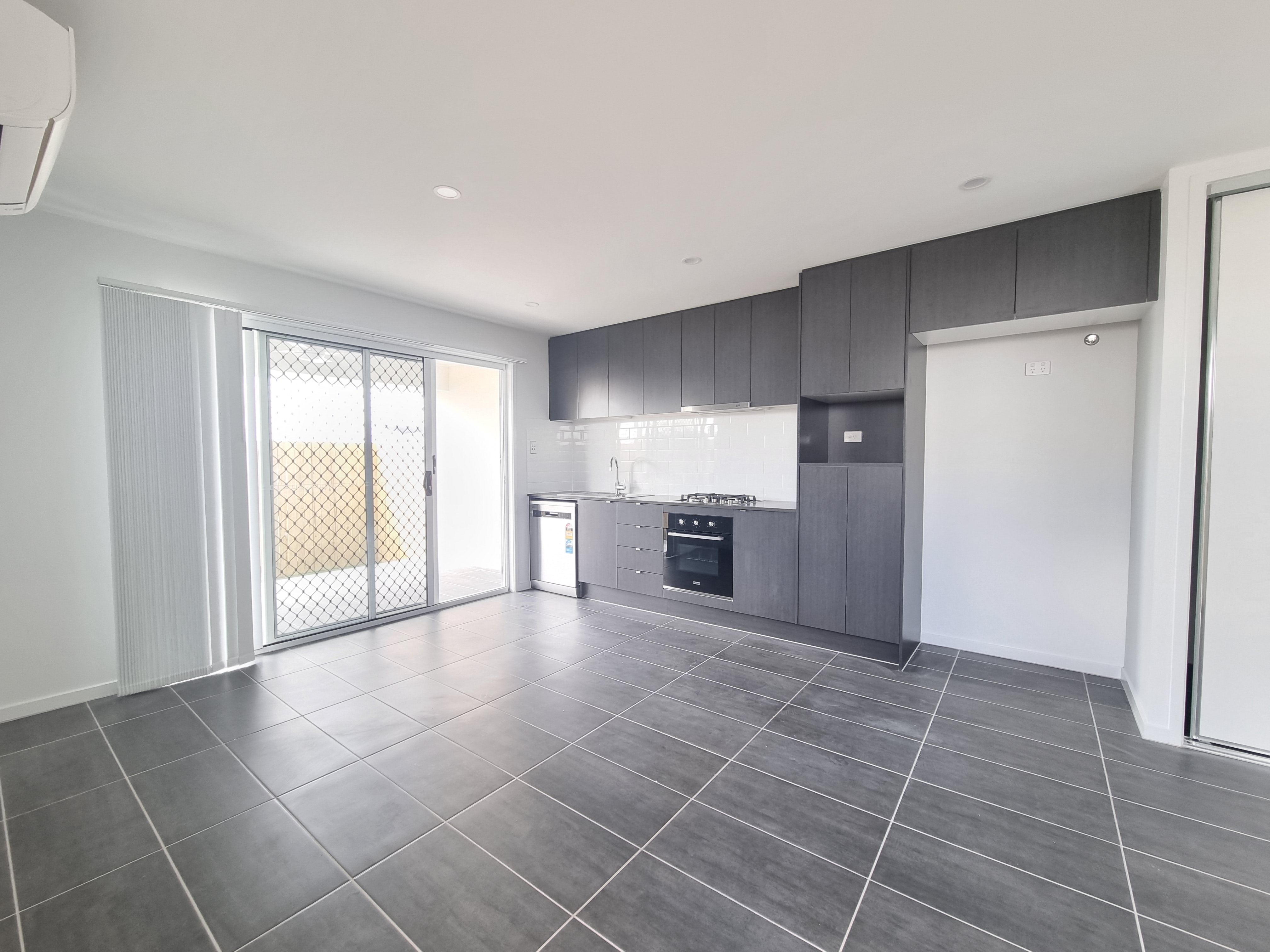 2/8 Gazania Street, Ripley, QLD 4306