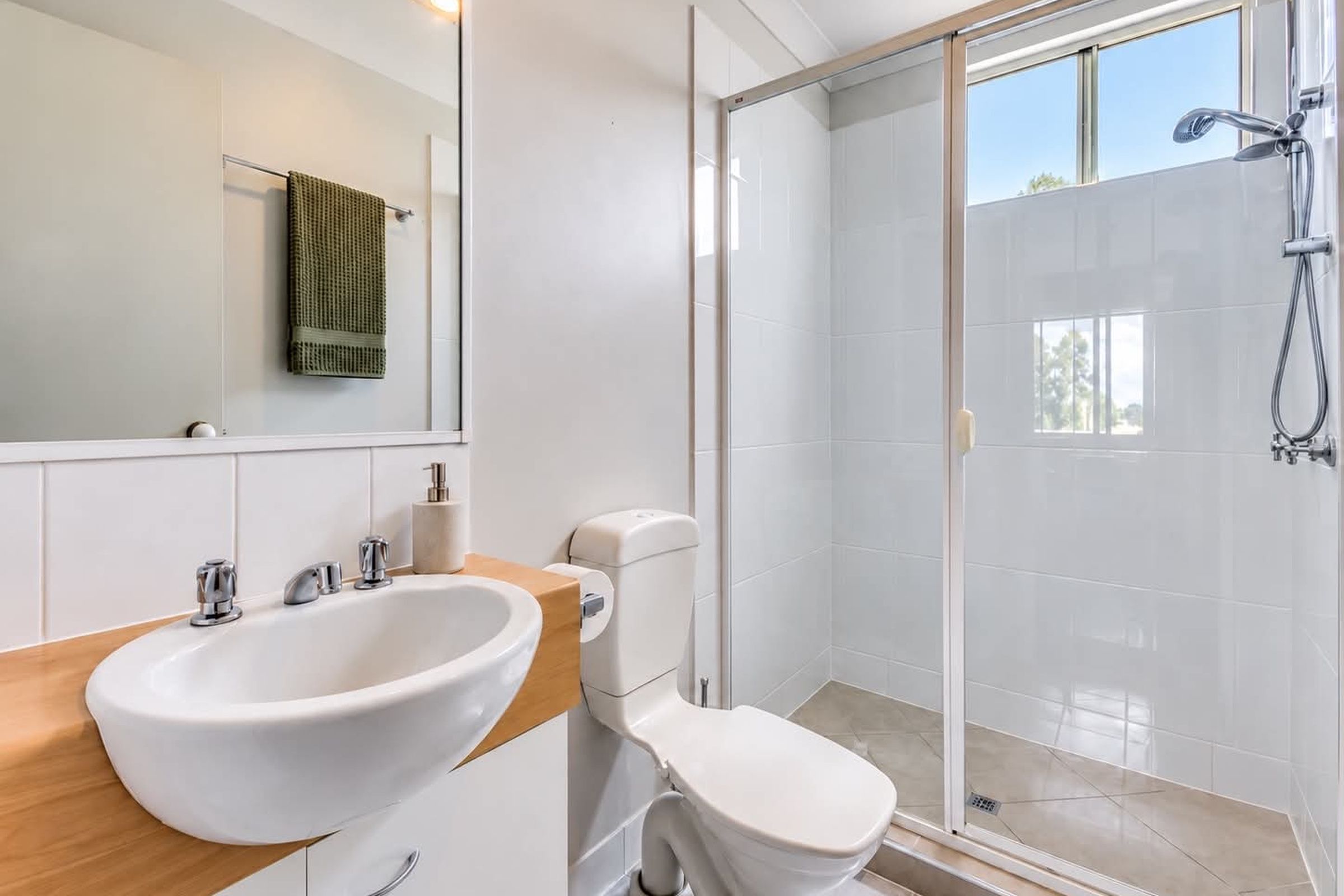 61/36 Albert Street — photo 10 of 17