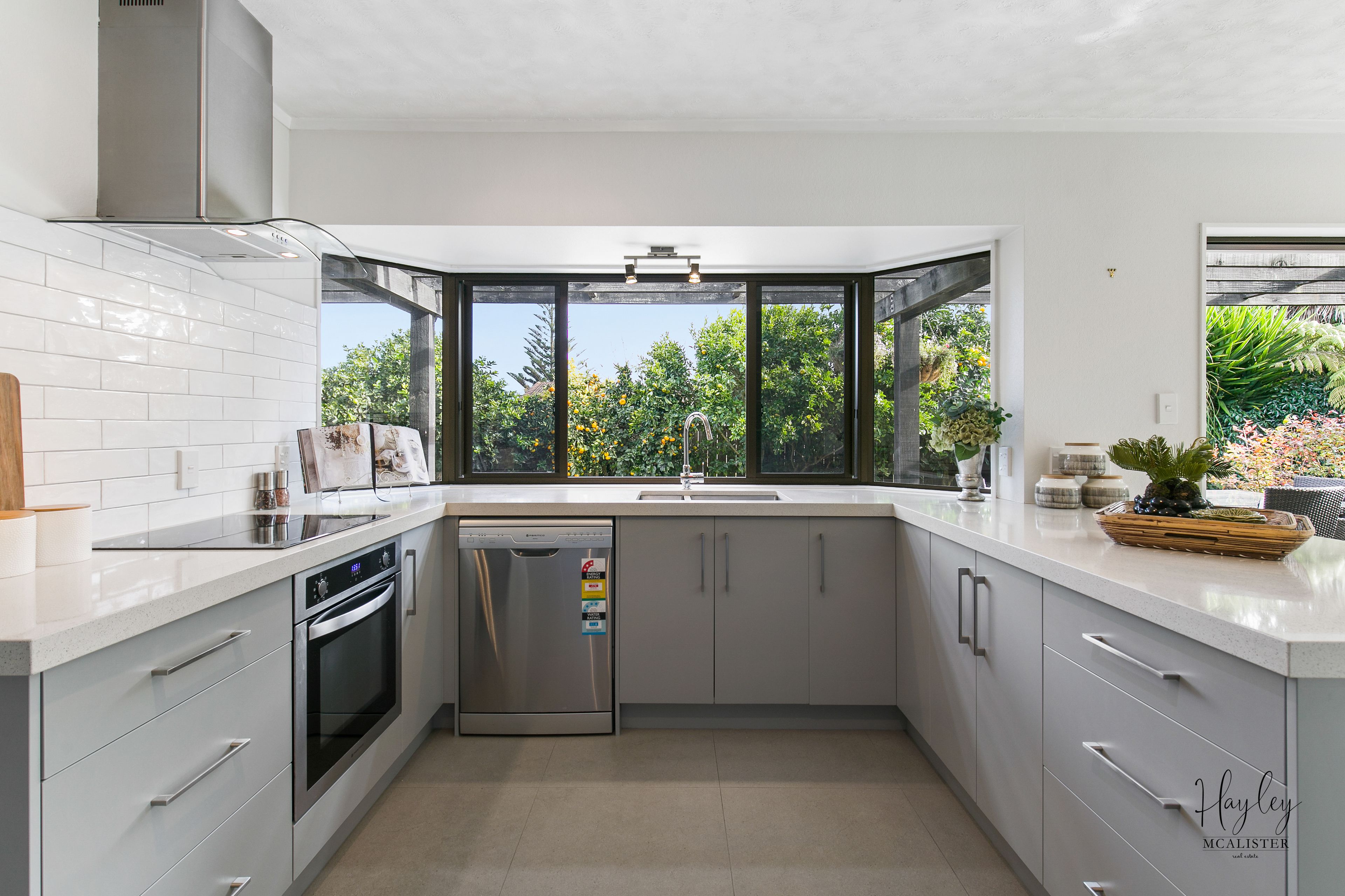 16 Donegan Place, Conifer Grove, Manukau City