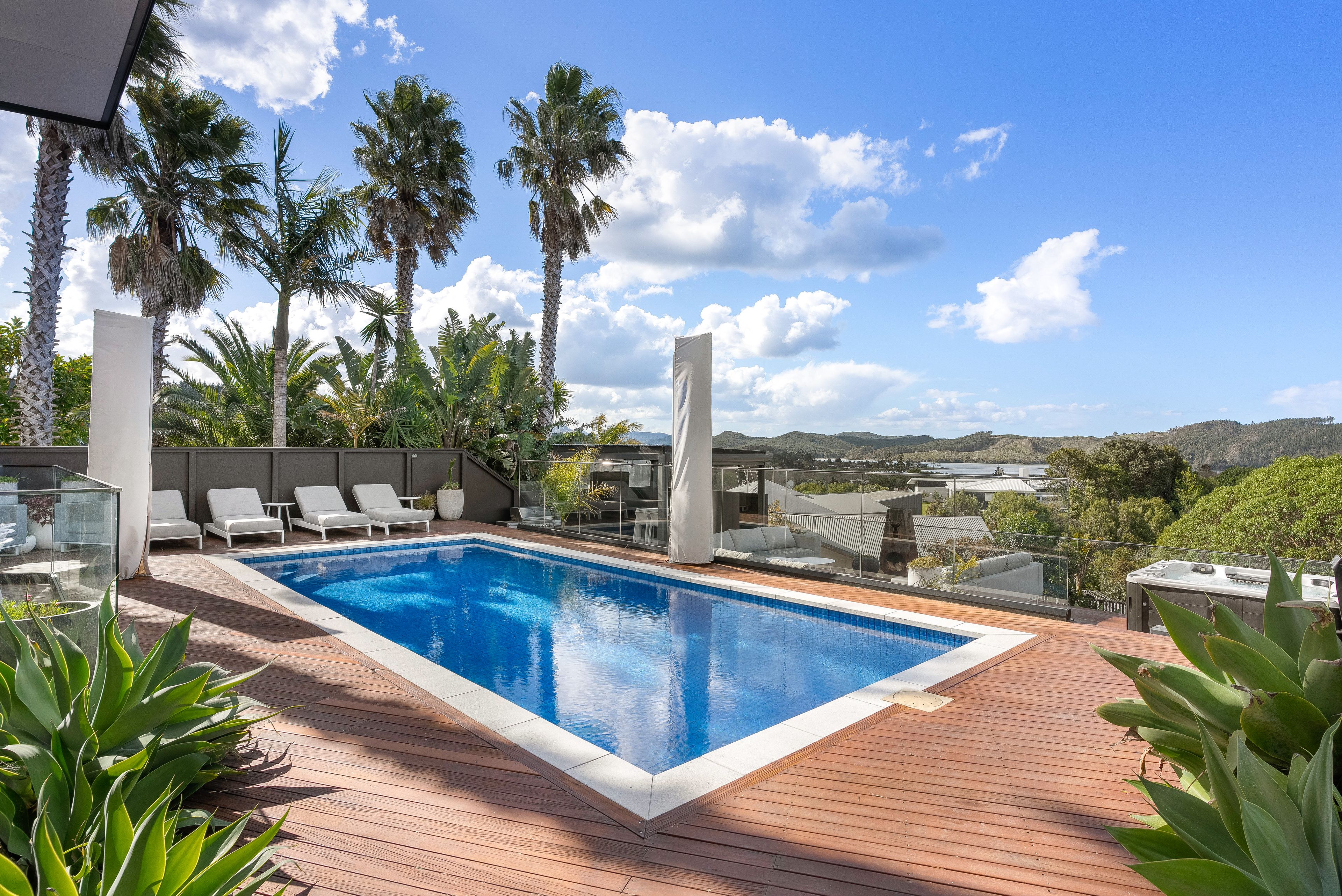 17 Governors Heights, Whangamata, Thames Coromandel District