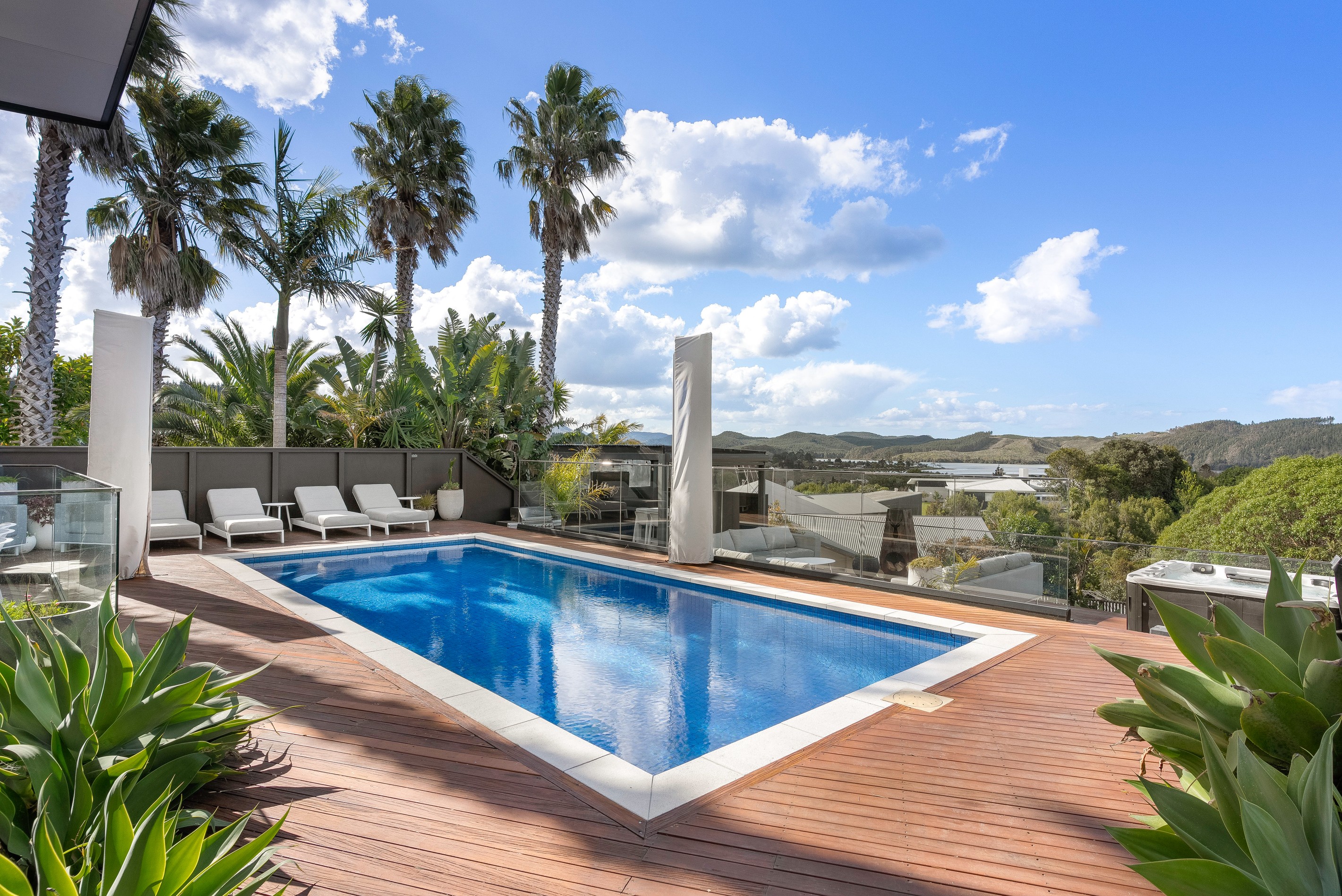 17 Governors Heights, Whangamata, Thames Coromandel District