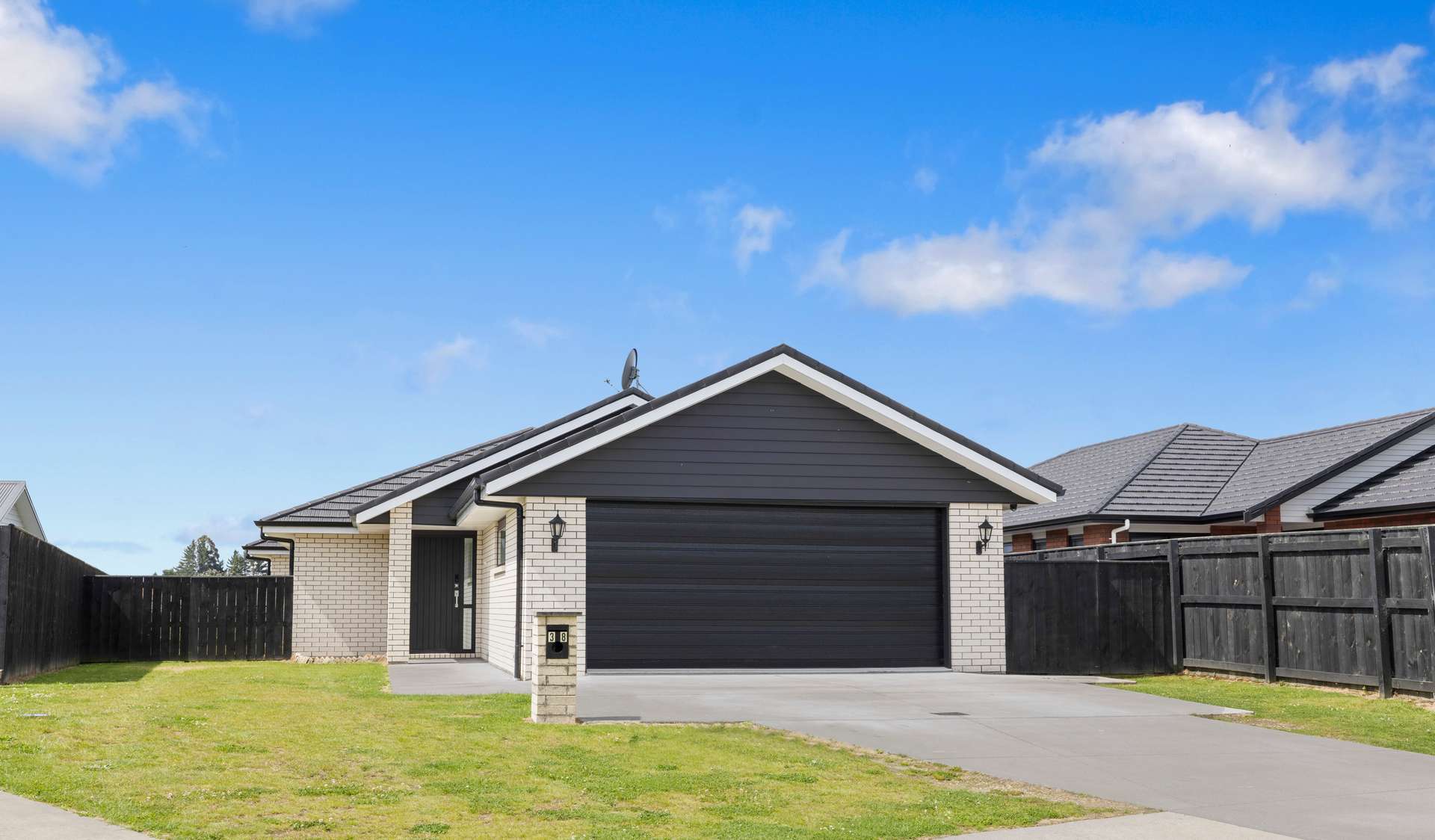 38 Whatumairangi Way photo 0