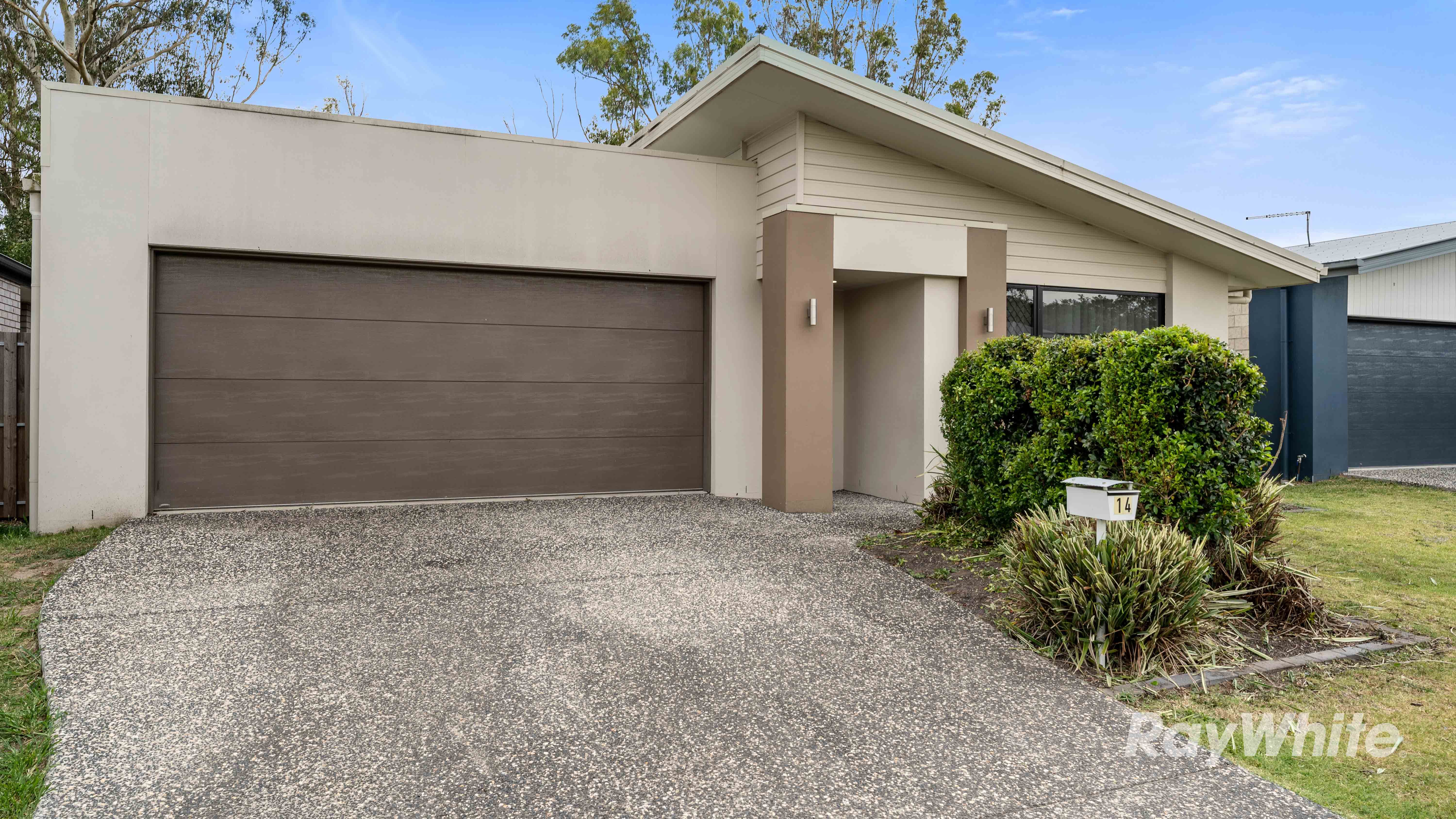 14 Frederick Place, Park Ridge, QLD 4125
